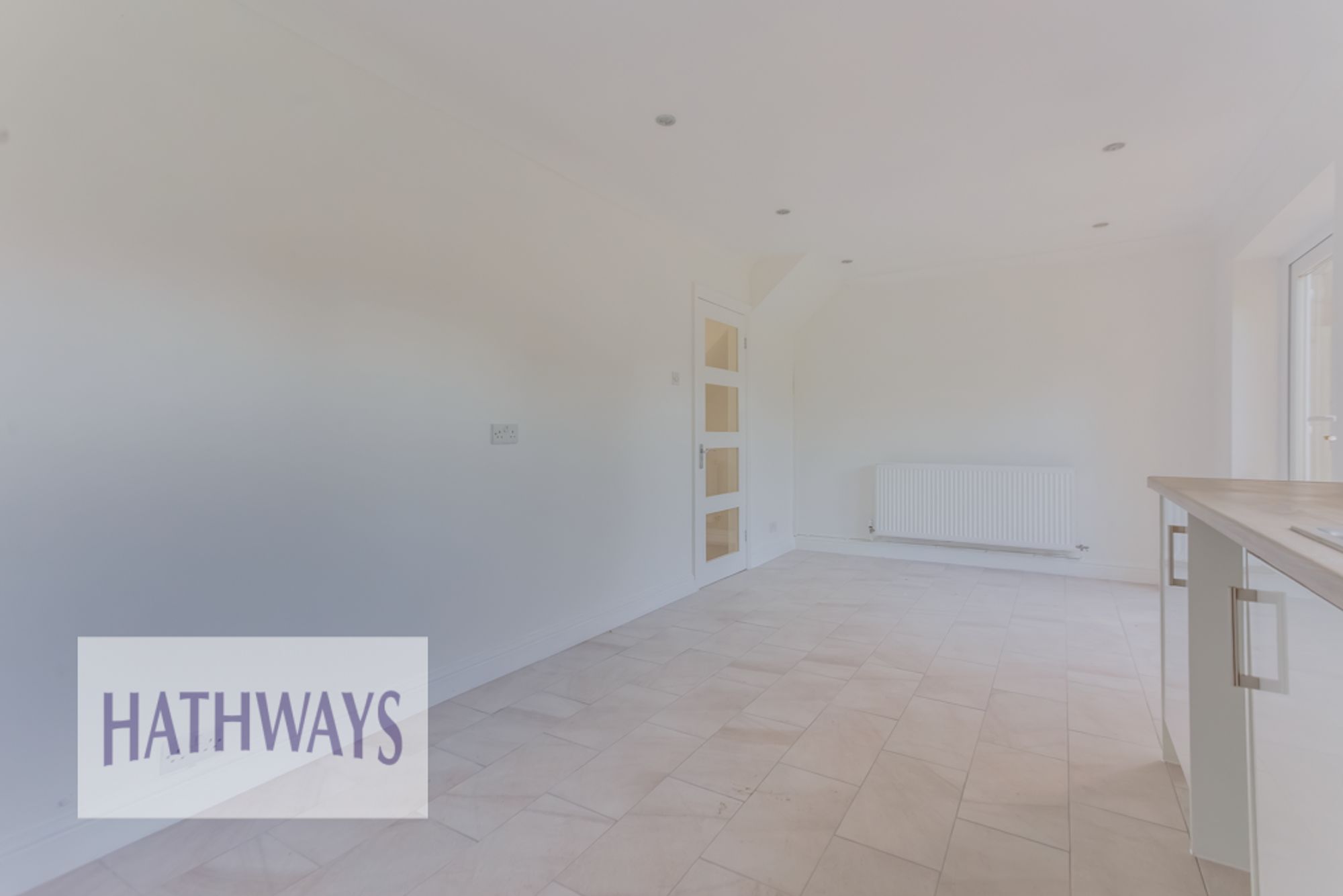 3 bed terraced house to rent in Tynewydd Green, Cwmbran 3