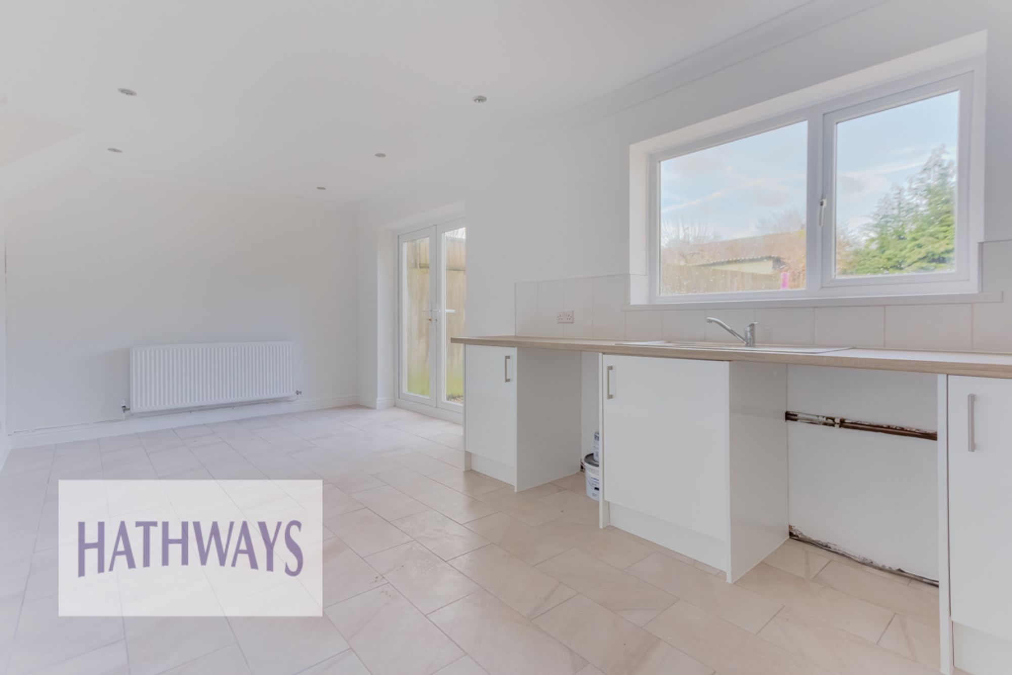 3 bed terraced house to rent in Tynewydd Green, Cwmbran 6