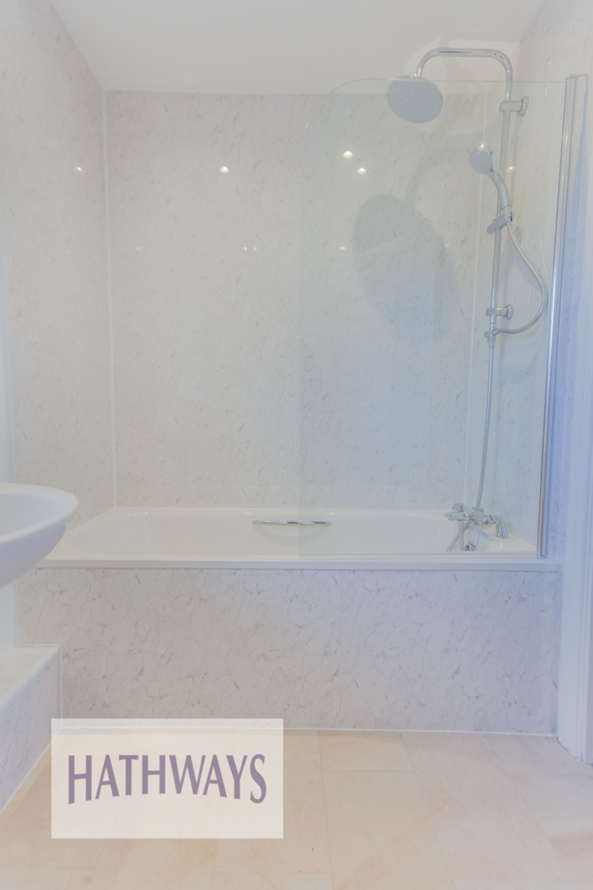 3 bed terraced house to rent in Tynewydd Green, Cwmbran 28