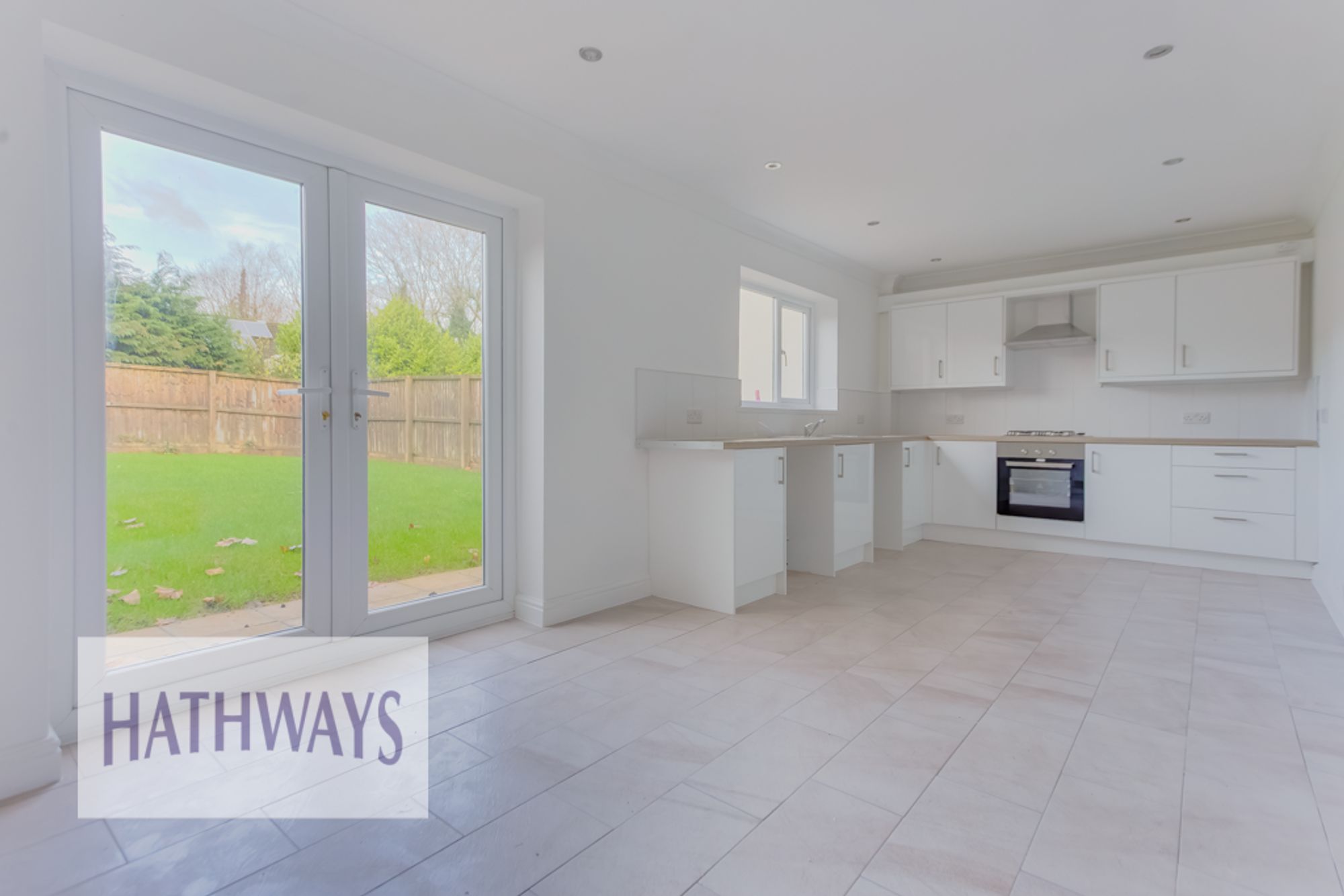 3 bed terraced house to rent in Tynewydd Green, Cwmbran 5