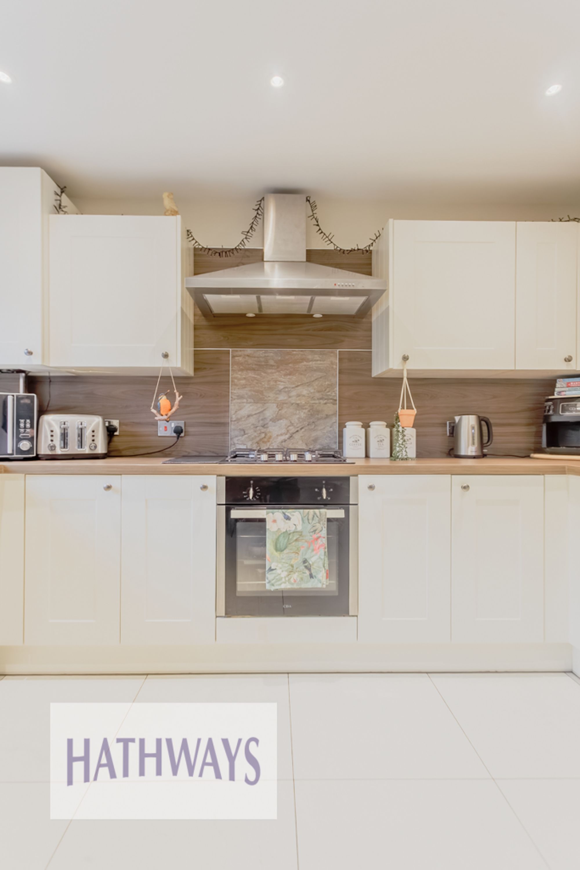 3 bed mid-terraced house for sale in Bryn Milwr, Cwmbran 9