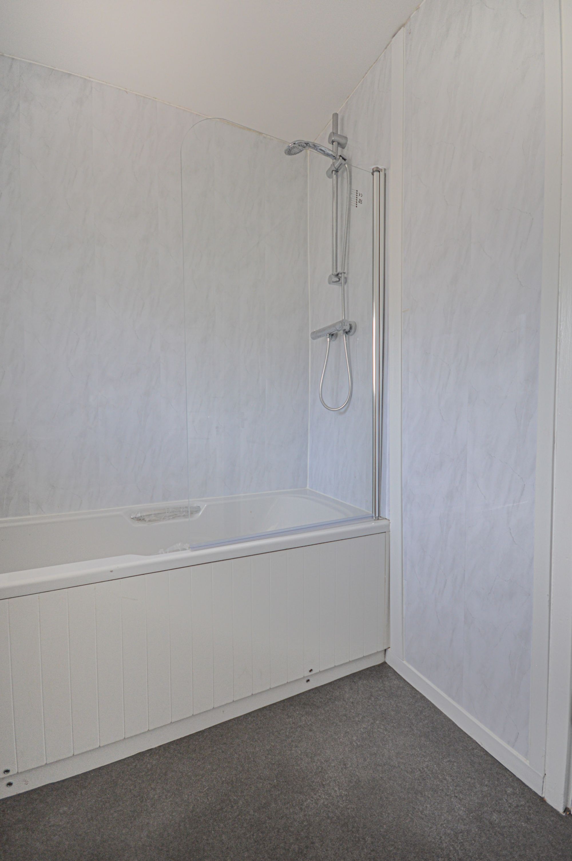 2 bed terraced house to rent in Steepfield, Cwmbran 14