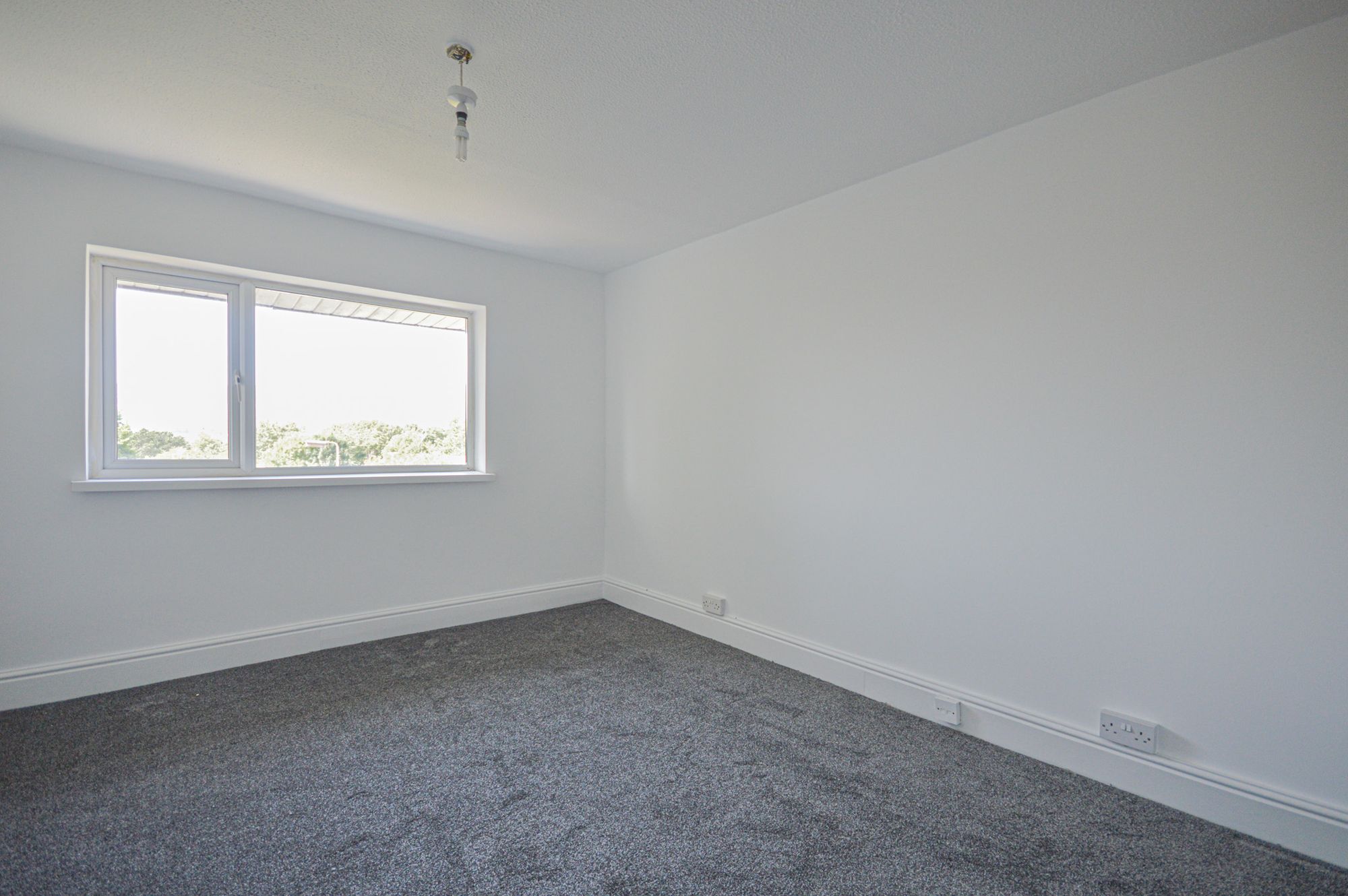 2 bed terraced house to rent in Steepfield, Cwmbran  - Property Image 11
