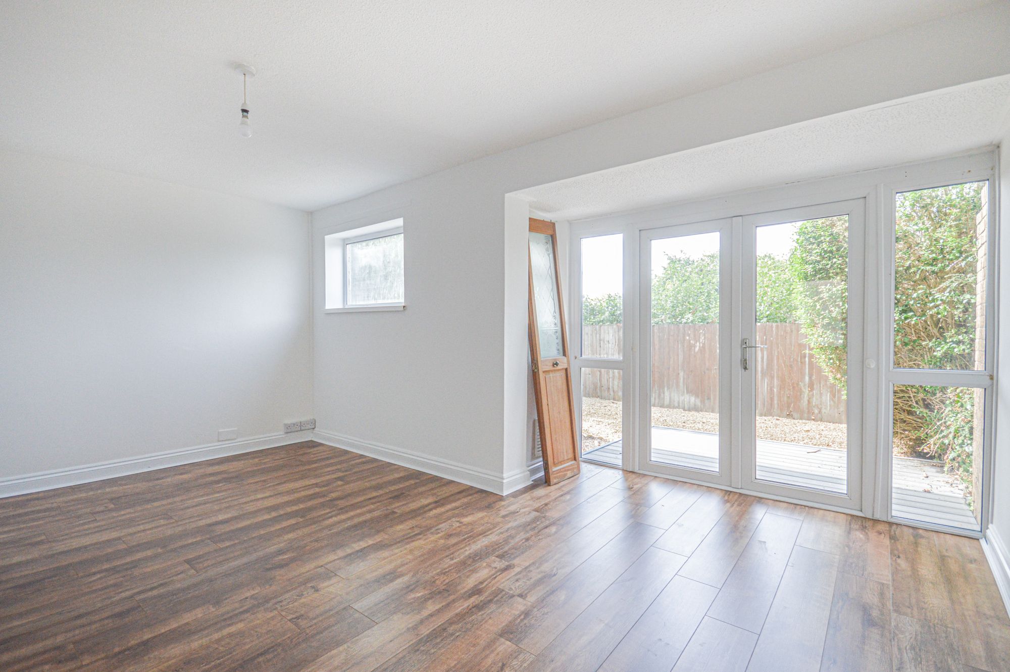 2 bed terraced house to rent in Steepfield, Cwmbran  - Property Image 3