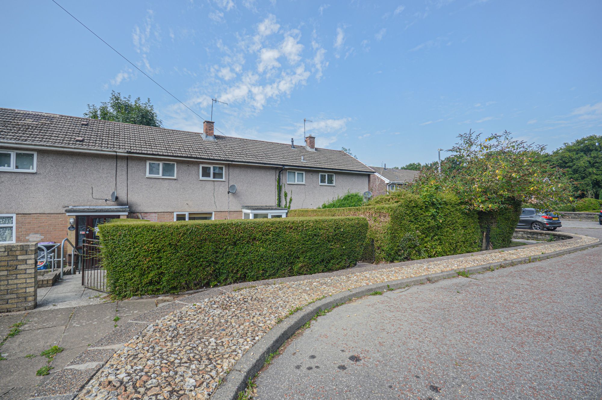 2 bed terraced house to rent in Steepfield, Cwmbran, NP44