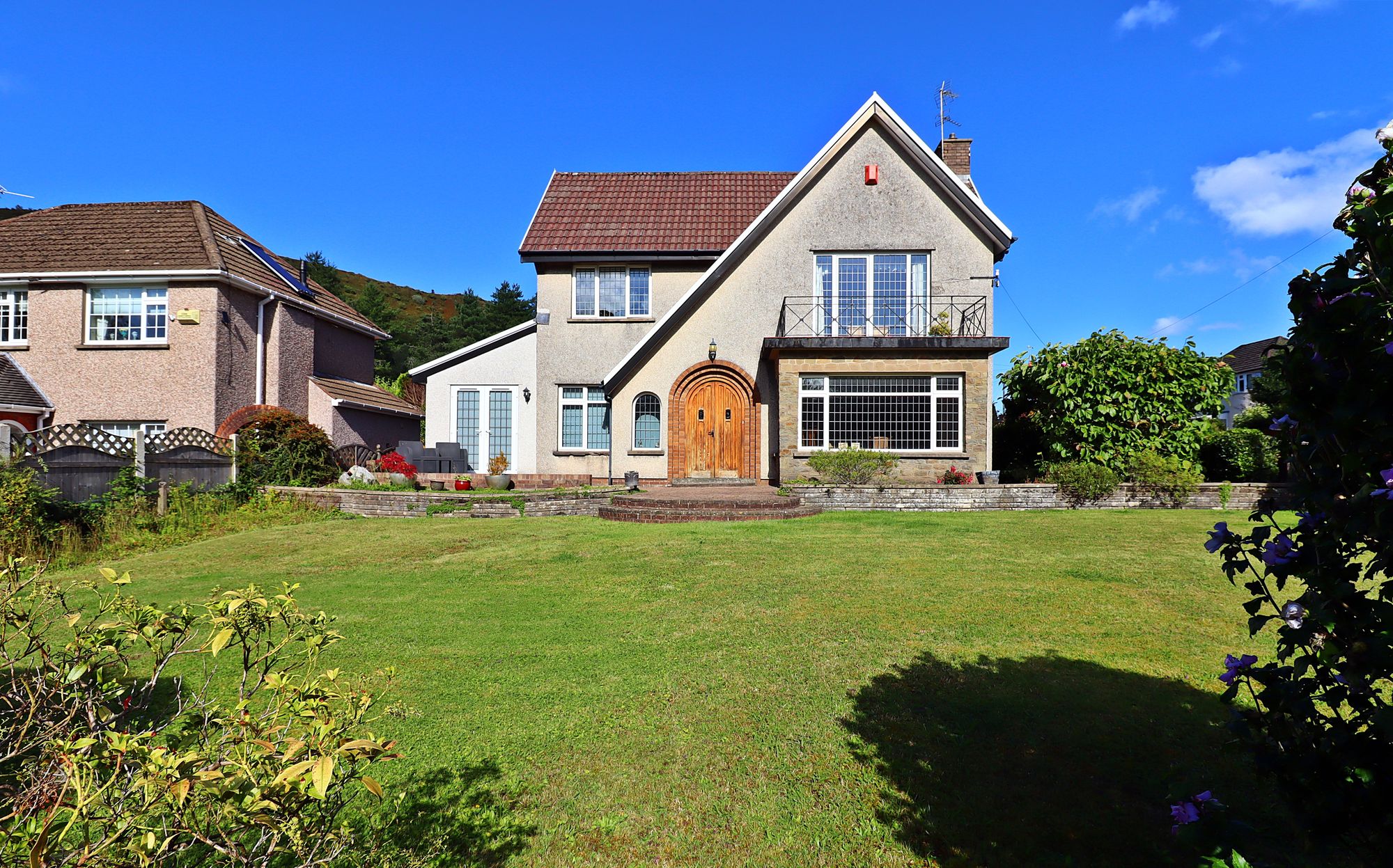 5 bed detached house for sale in Danygraig Drive, Pontyclun - Property Image 1