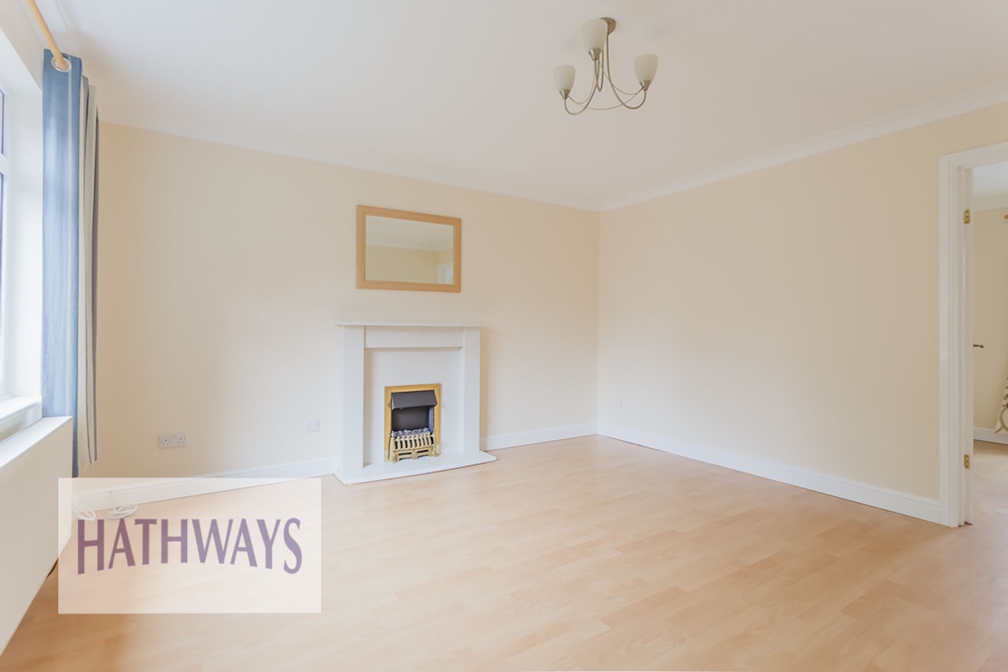 3 bed house for sale in Perthy Close, Cwmbran  - Property Image 3