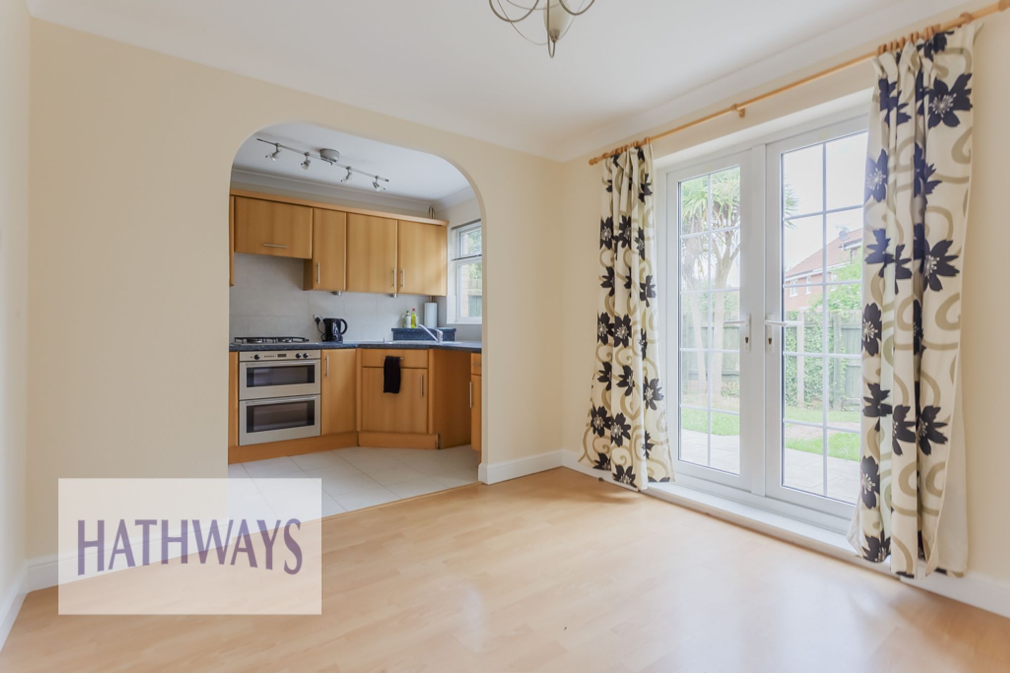 3 bed house for sale in Perthy Close, Cwmbran  - Property Image 8