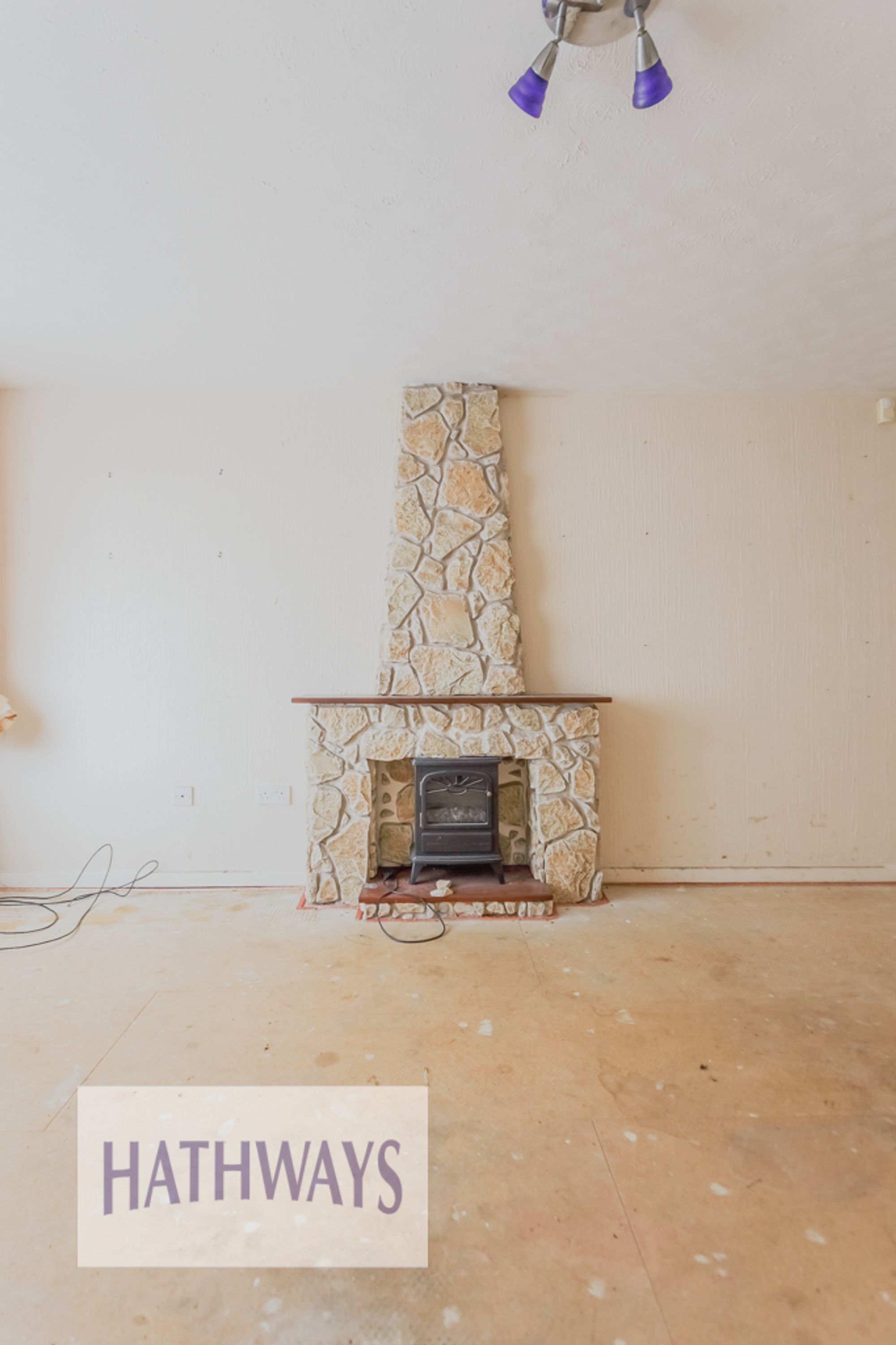 3 bed semi-detached house for sale in Brynheulog, Pontypool 4