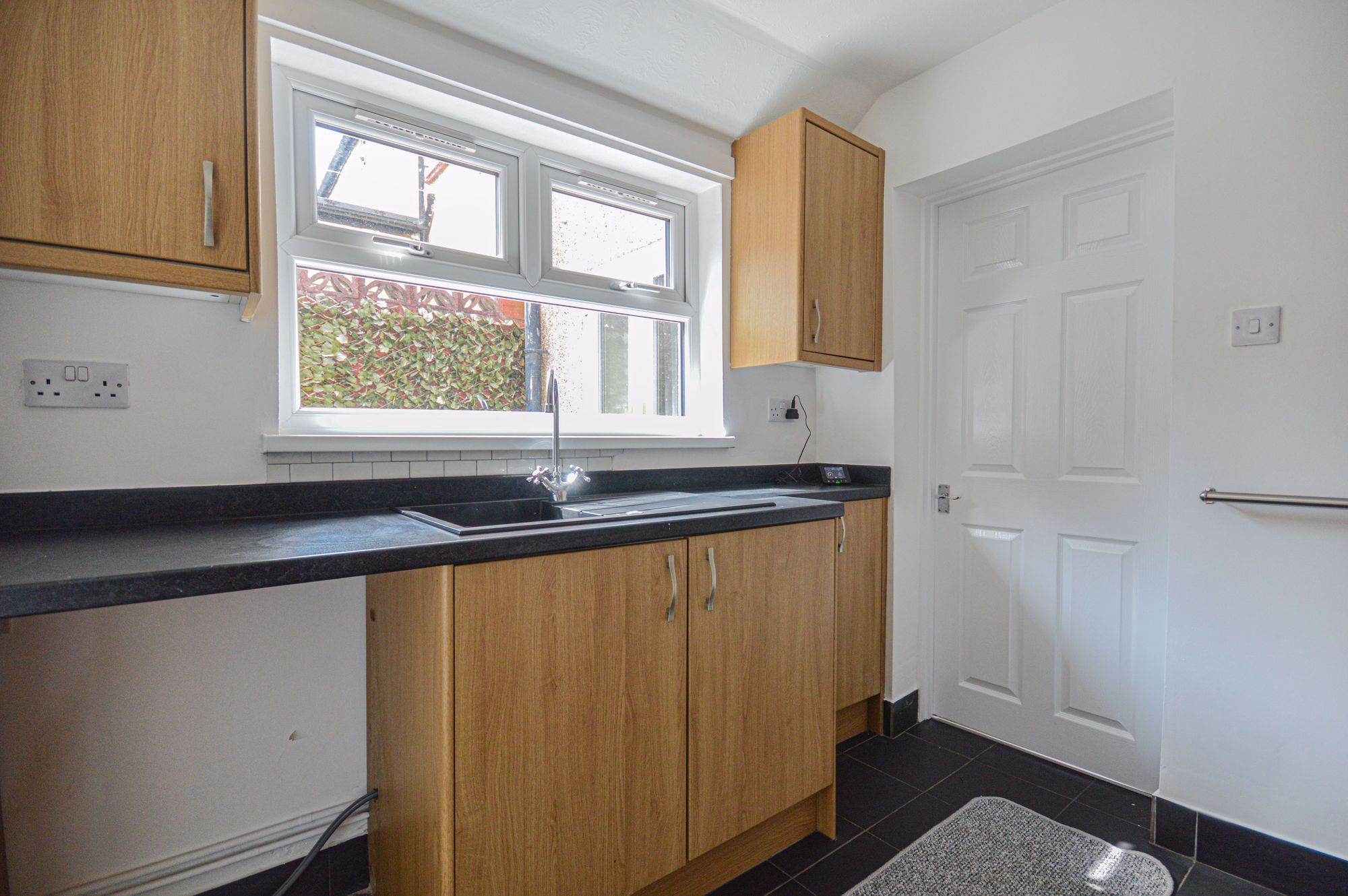 3 bed house to rent in Springfield Terrace, Pontypool  - Property Image 2