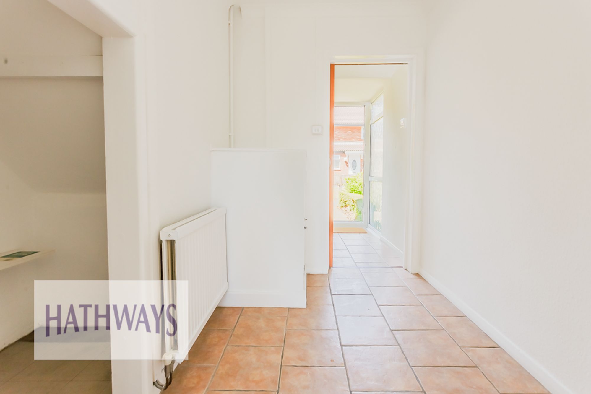 3 bed mid-terraced house to rent in Llyswen Walk, Cwmbran  - Property Image 6