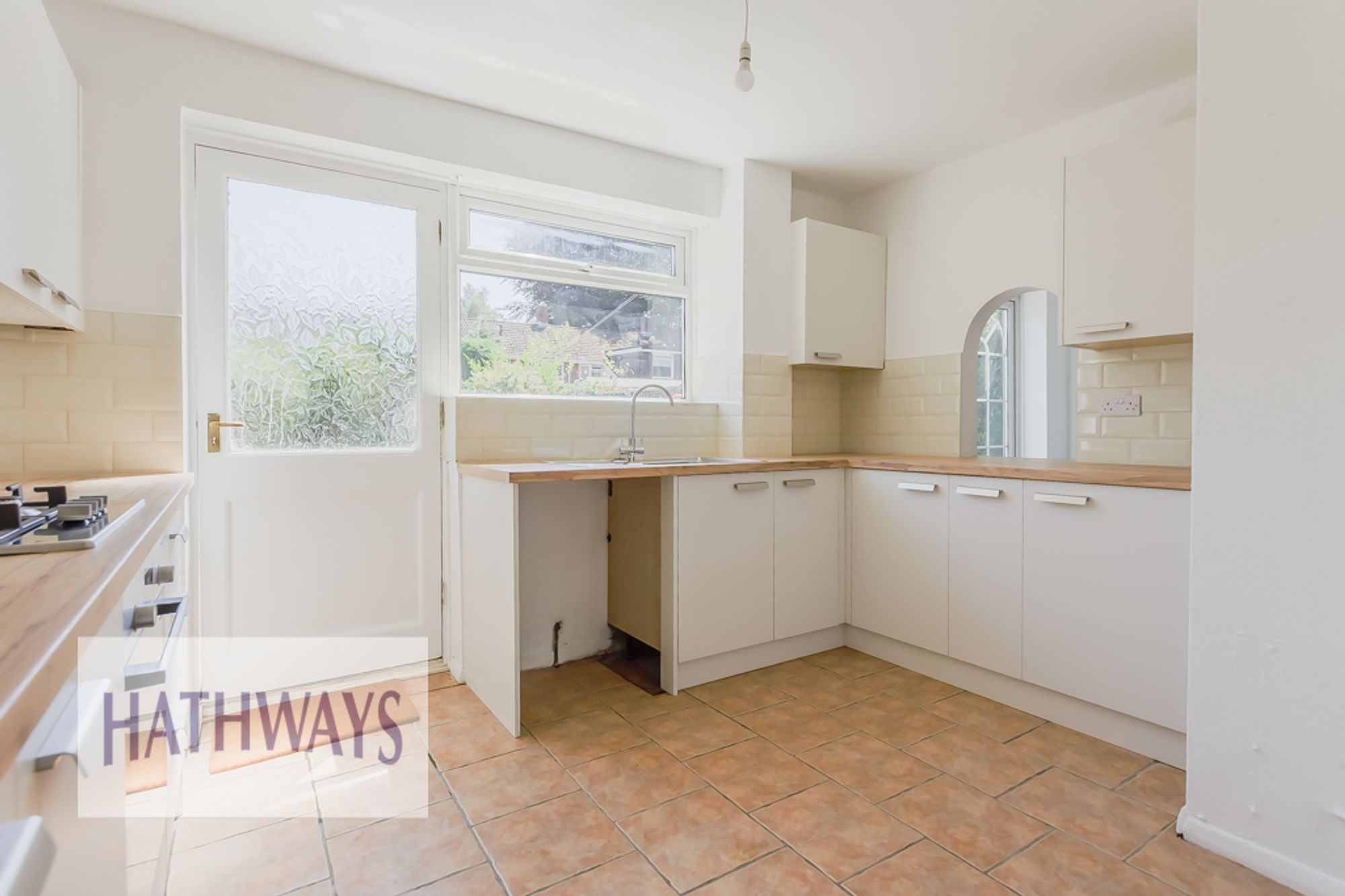 3 bed mid-terraced house to rent in Llyswen Walk, Cwmbran  - Property Image 5