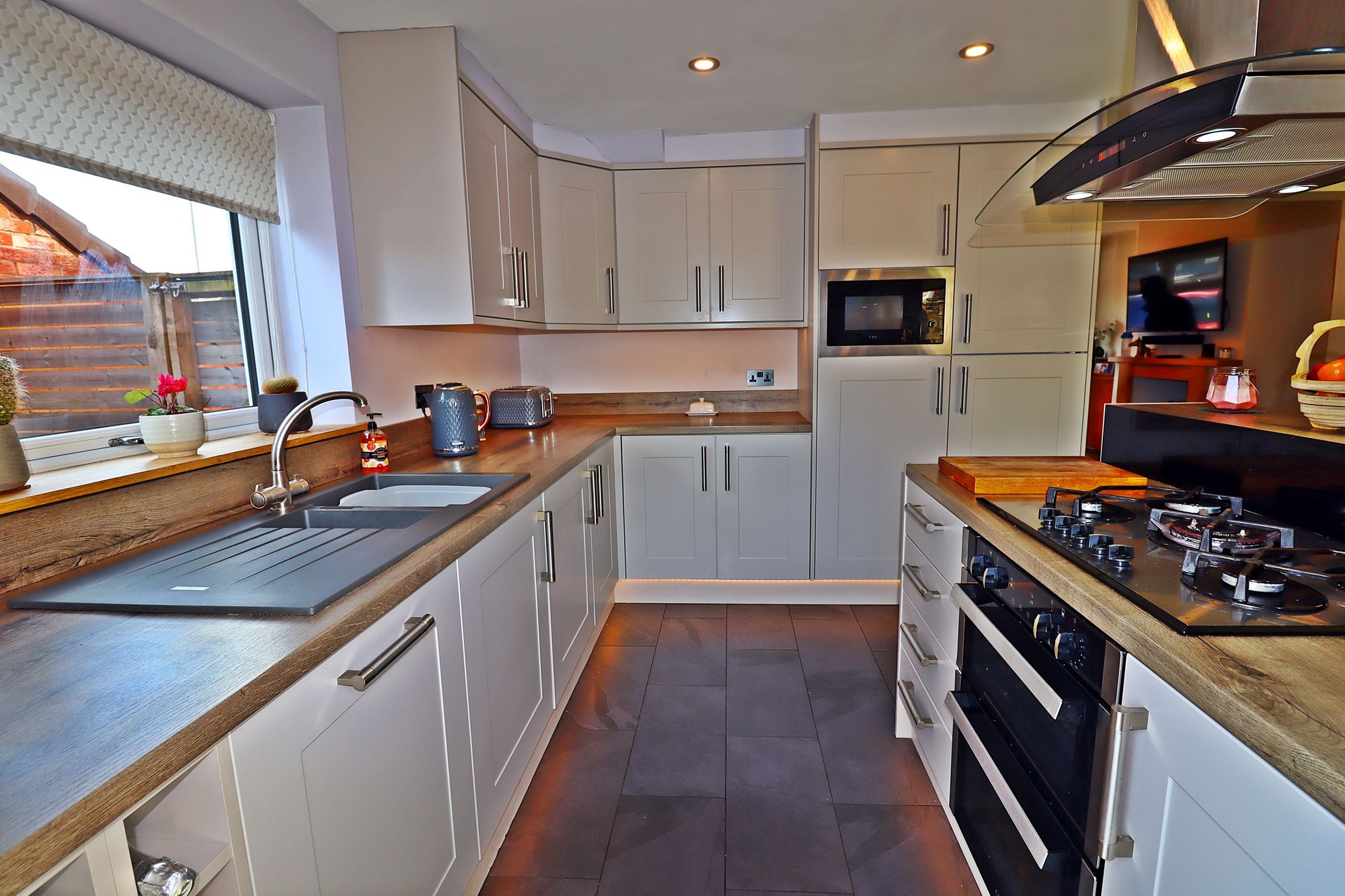 3 bed semi-detached house for sale in Cargill Close, Pontypridd 7