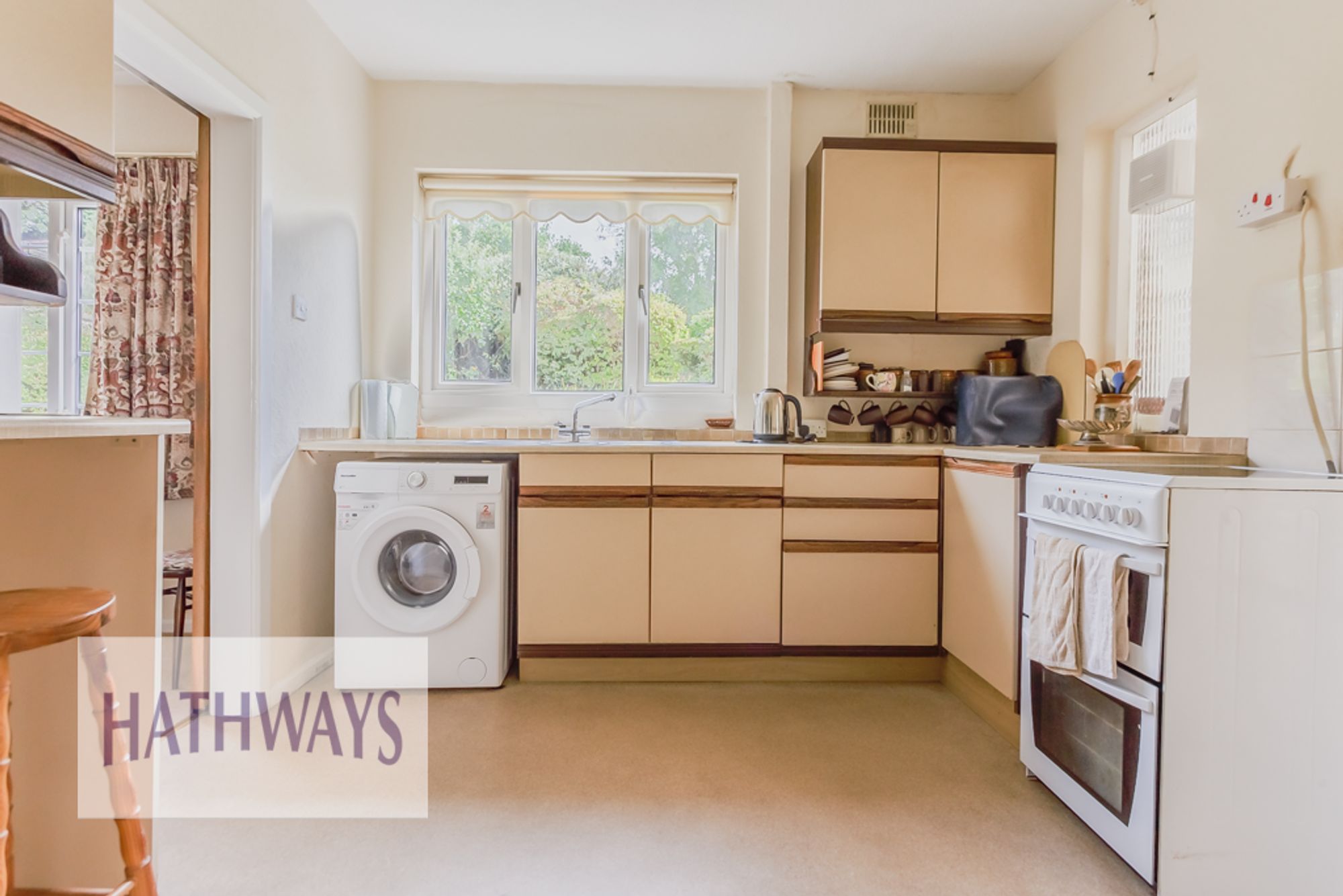 3 bed semi-detached house for sale in Upper Tennyson Road, Newport 6