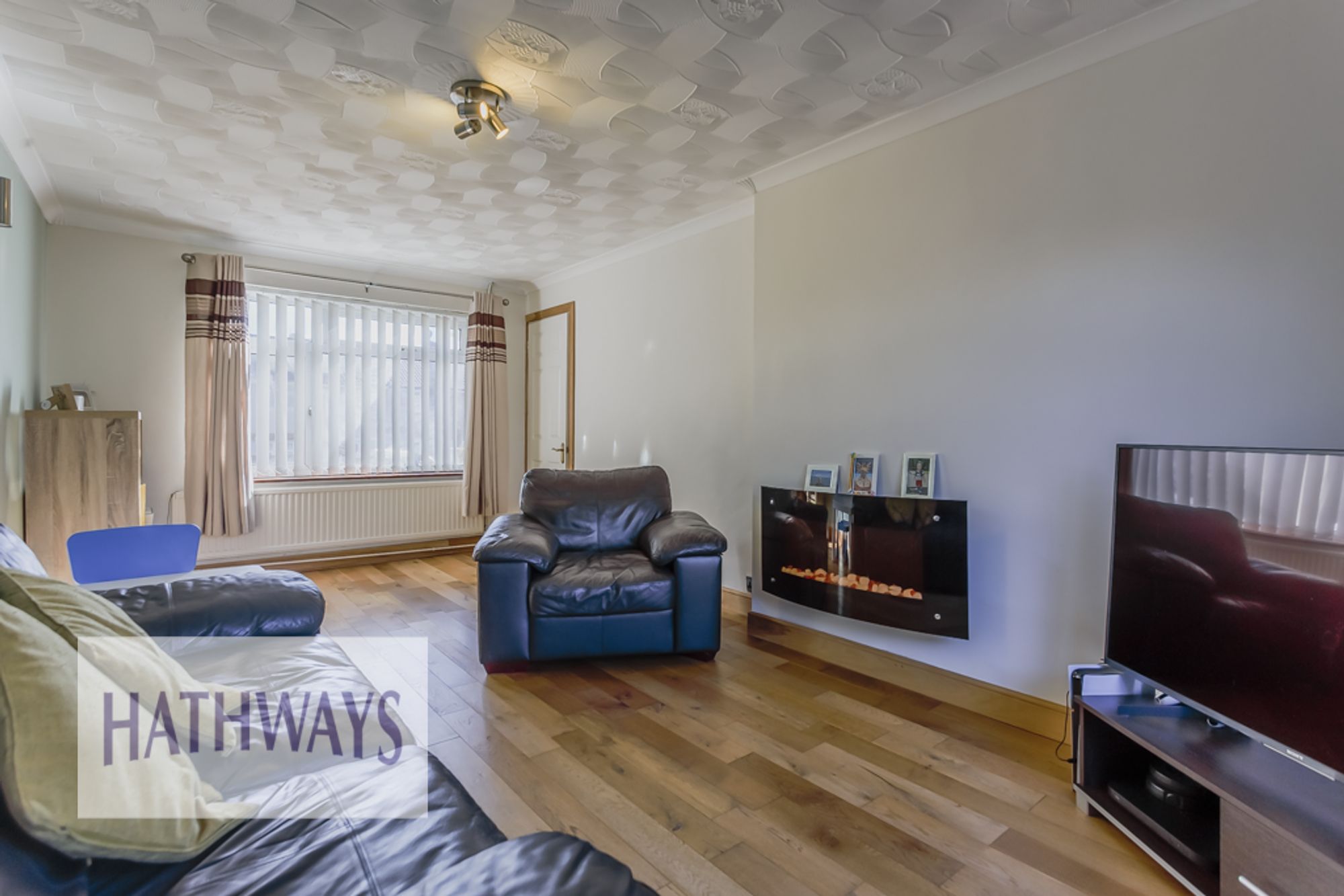 3 bed terraced house for sale in Bryncelyn Road, Cwmbran 7