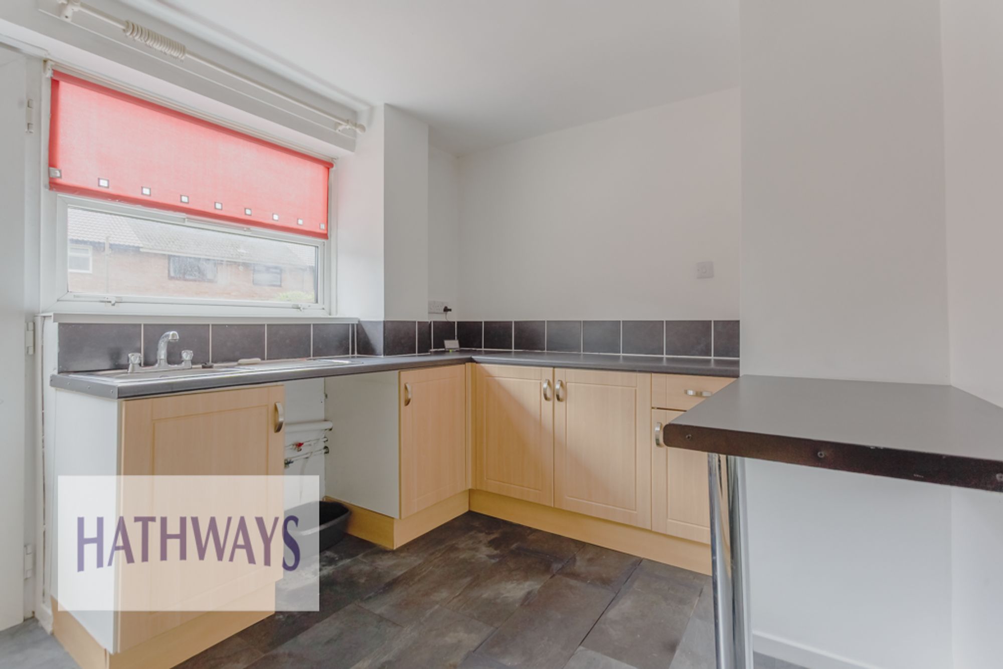 3 bed terraced house to rent in Olway Close, Cwmbran  - Property Image 7
