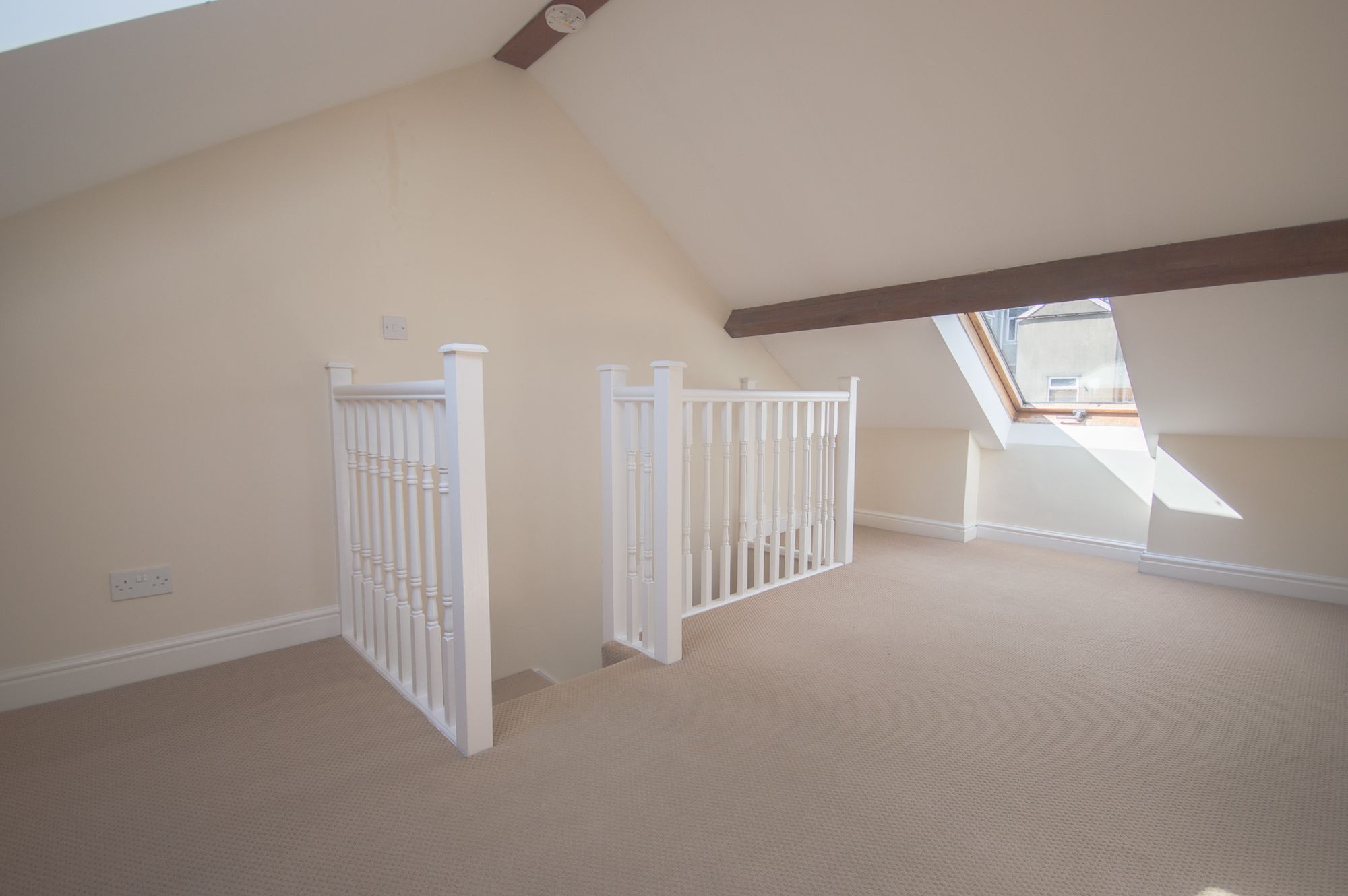 2 bed terraced house to rent in Albion Road, Pontypool 13