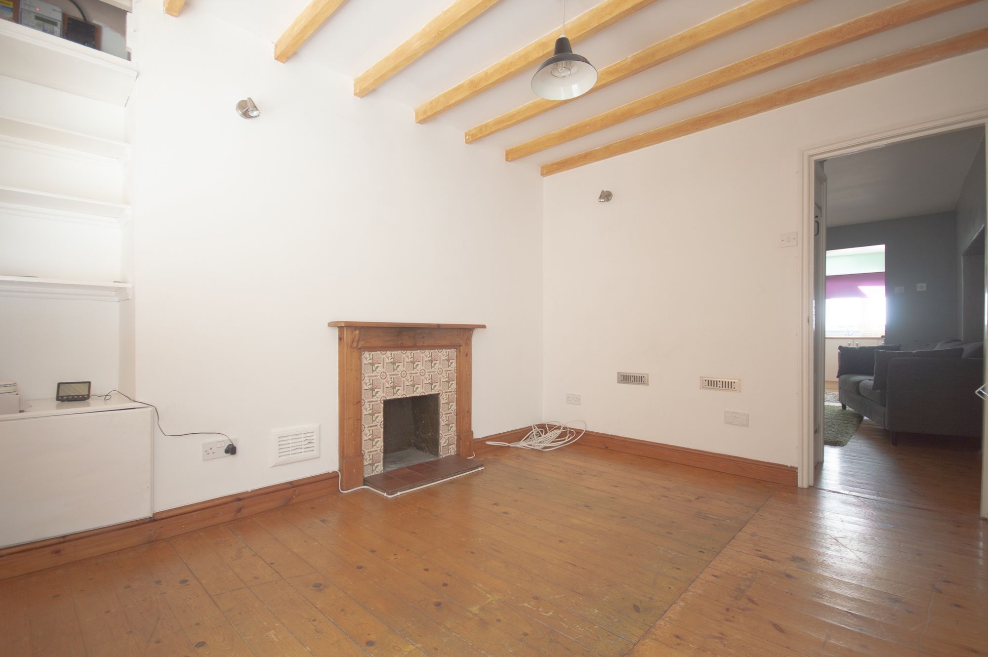 2 bed terraced house to rent in Albion Road, Pontypool  - Property Image 3