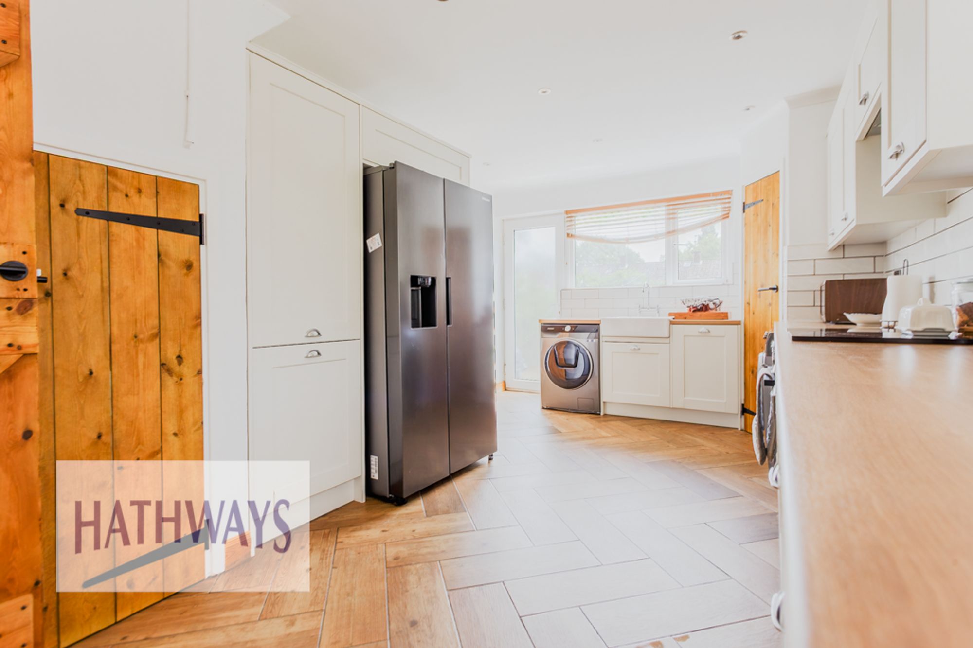 4 bed end of terrace house for sale in Windsor Road, Cwmbran 9