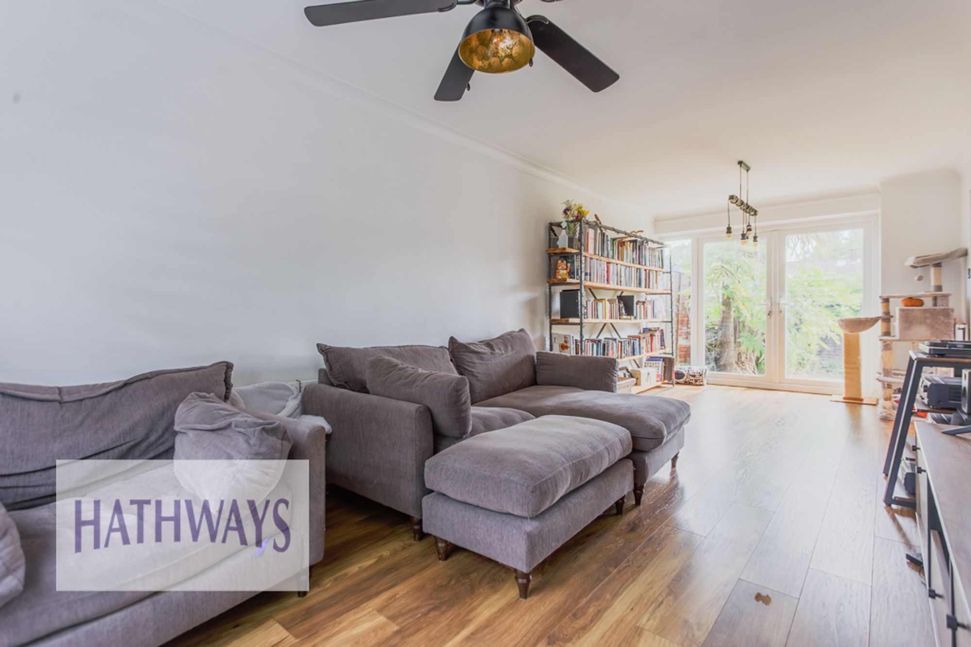 4 bed end of terrace house for sale in Windsor Road, Cwmbran 3