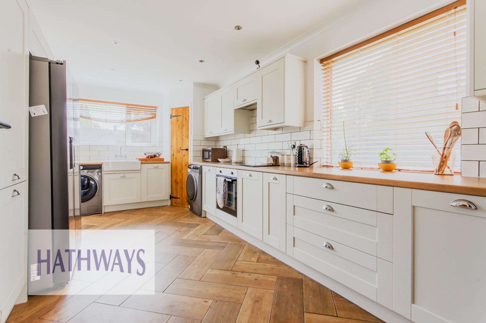 4 bed end of terrace house for sale in Windsor Road, Cwmbran 8