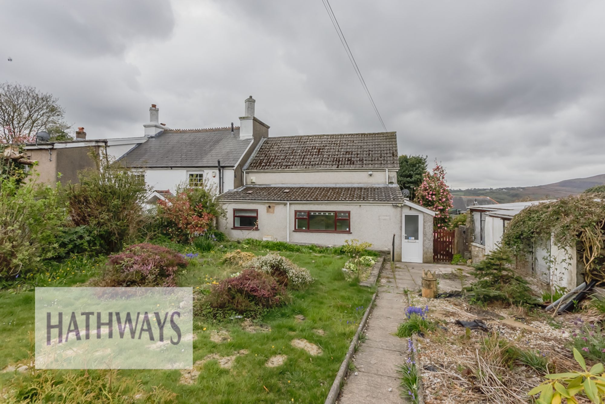 2 bed end of terrace house for sale in Penygarn Road, Pontypool  - Property Image 1
