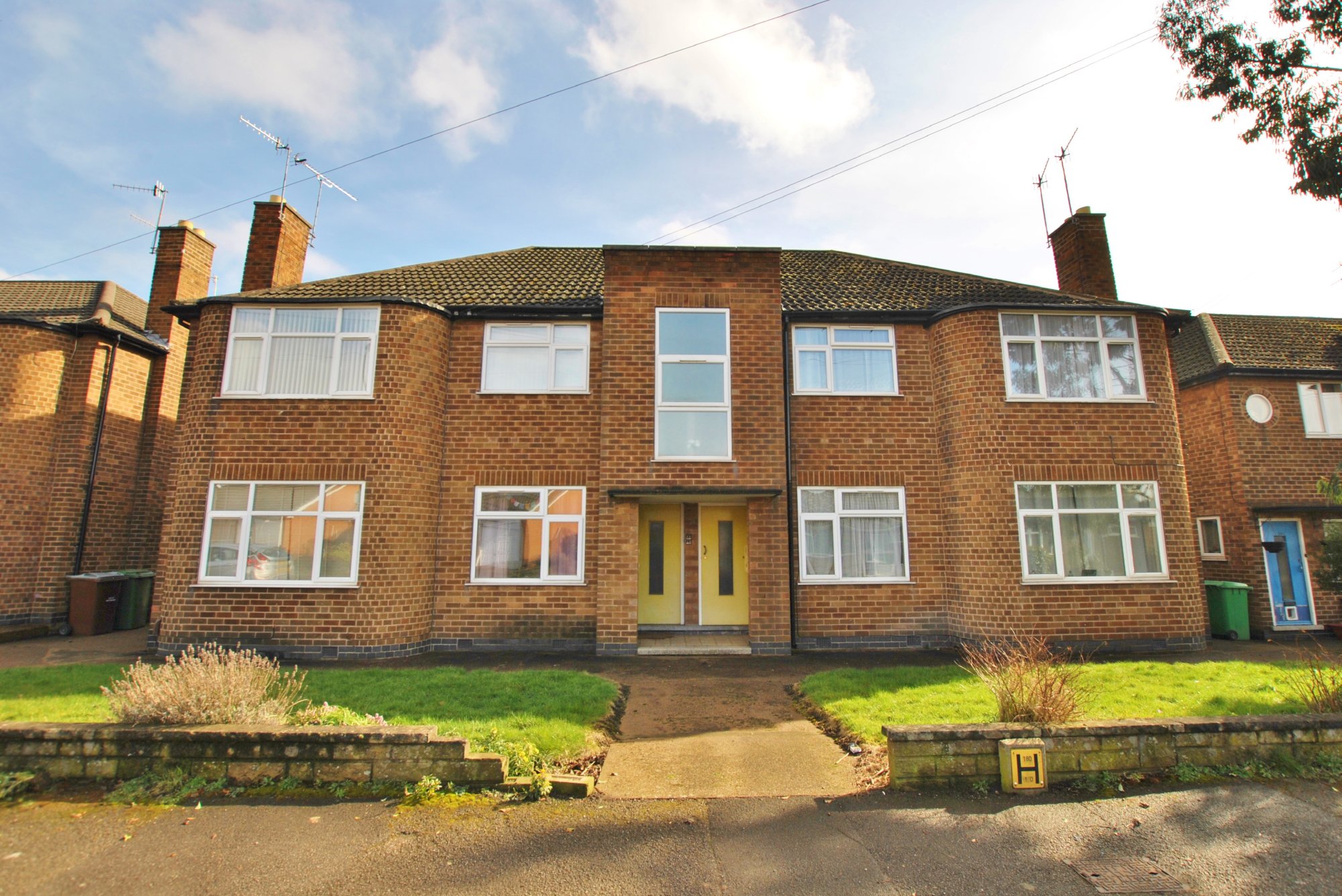 2 bed apartment to rent in Redbourne Drive, Beechdale, NG8