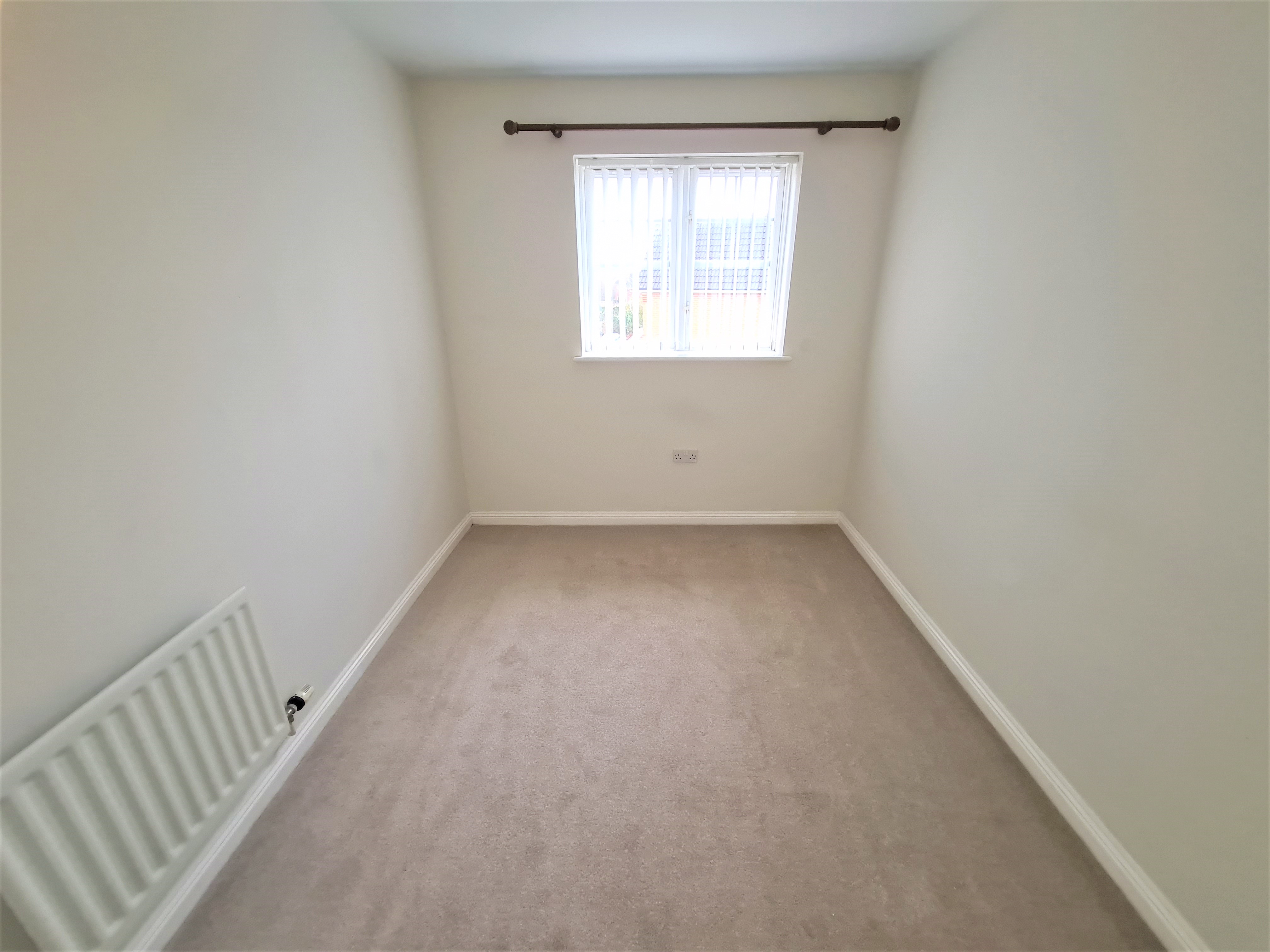 2 bed house to rent in Goldcrest Close  - Property Image 7