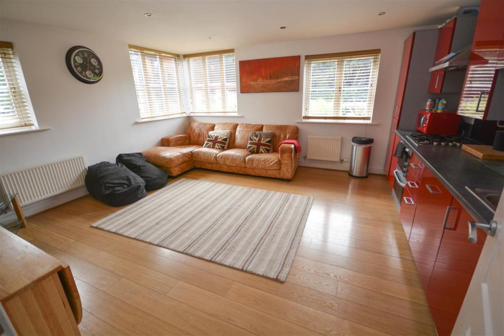 2 bed apartment to rent in Deane Road  - Property Image 2