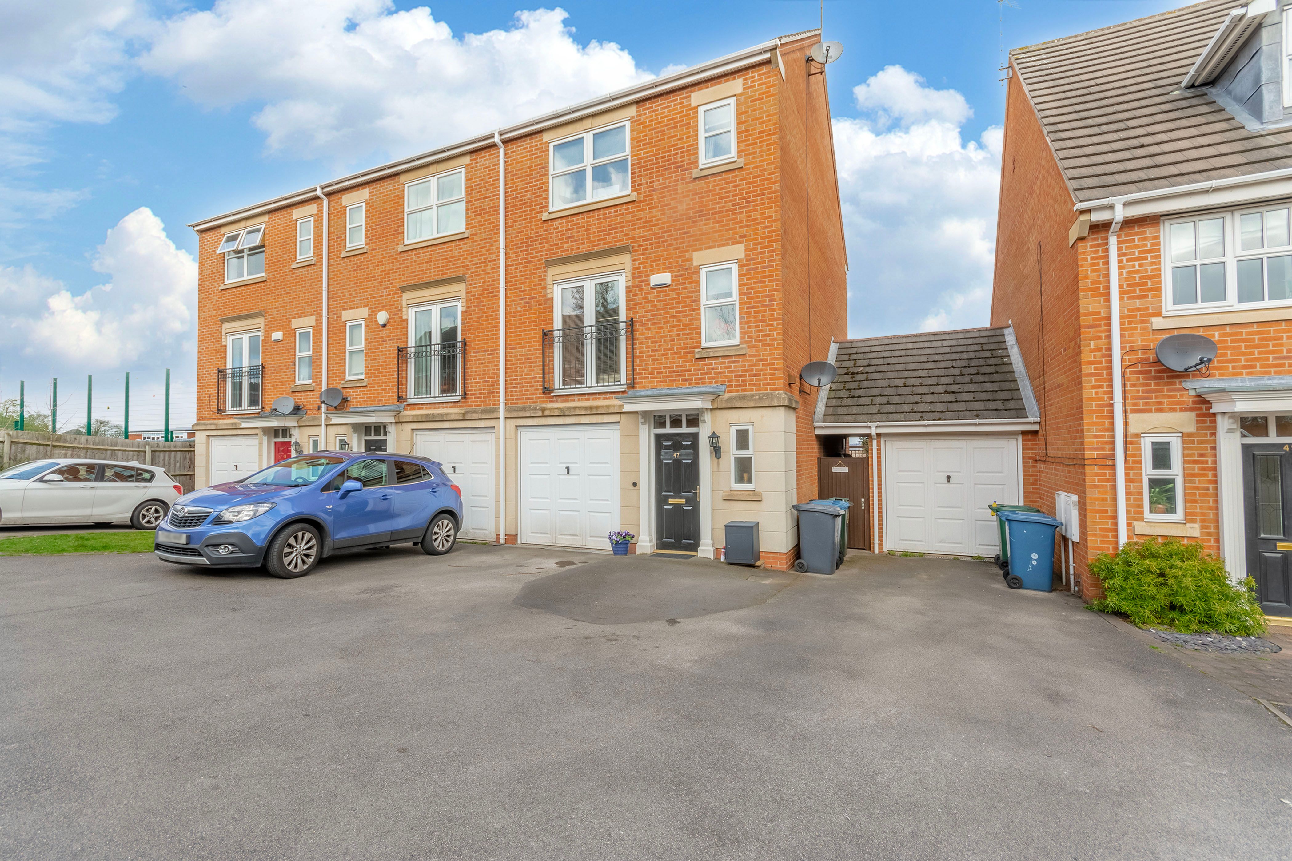 3 bed house for sale in Denton Drive, West Bridgford  - Property Image 1