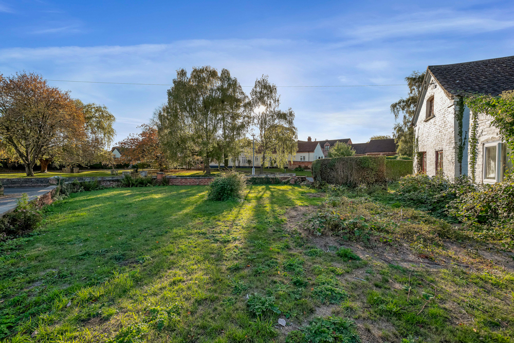 For sale in Hardigate Road, Cropwell Butler  - Property Image 2