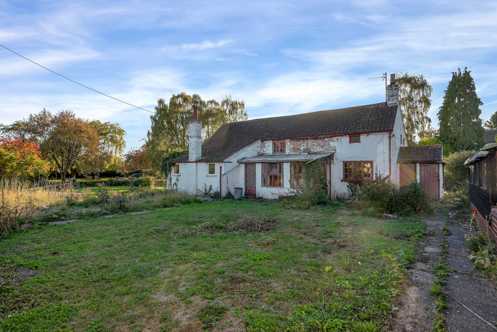 For sale in Hardigate Road, Cropwell Butler  - Property Image 4