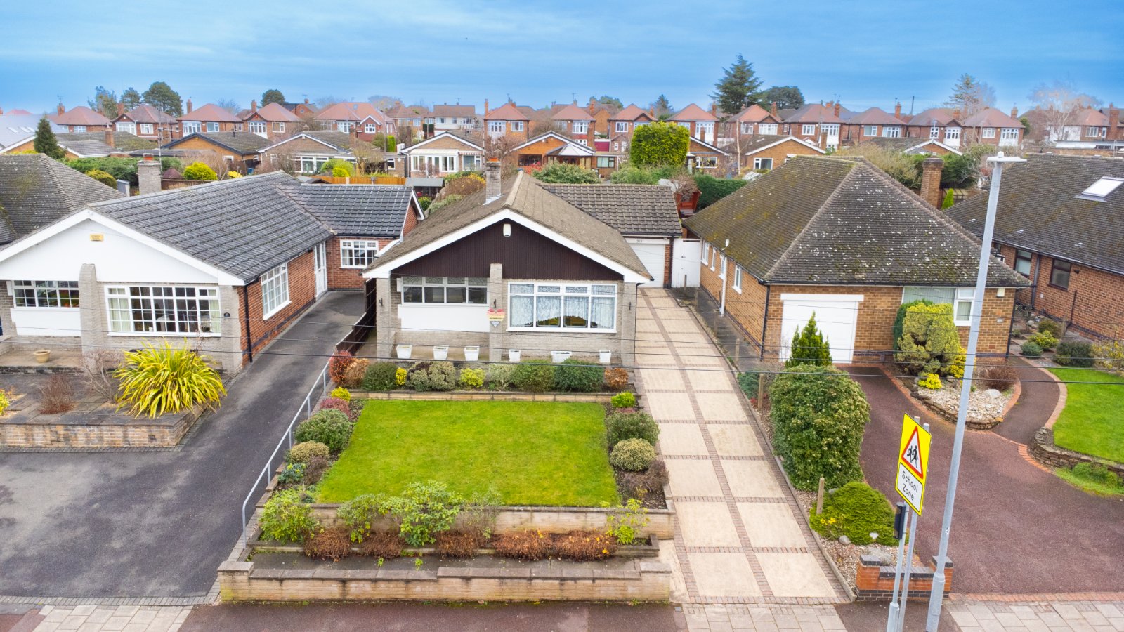 2 bed bungalow for sale in Musters Road, West Bridgford - Property Image 1