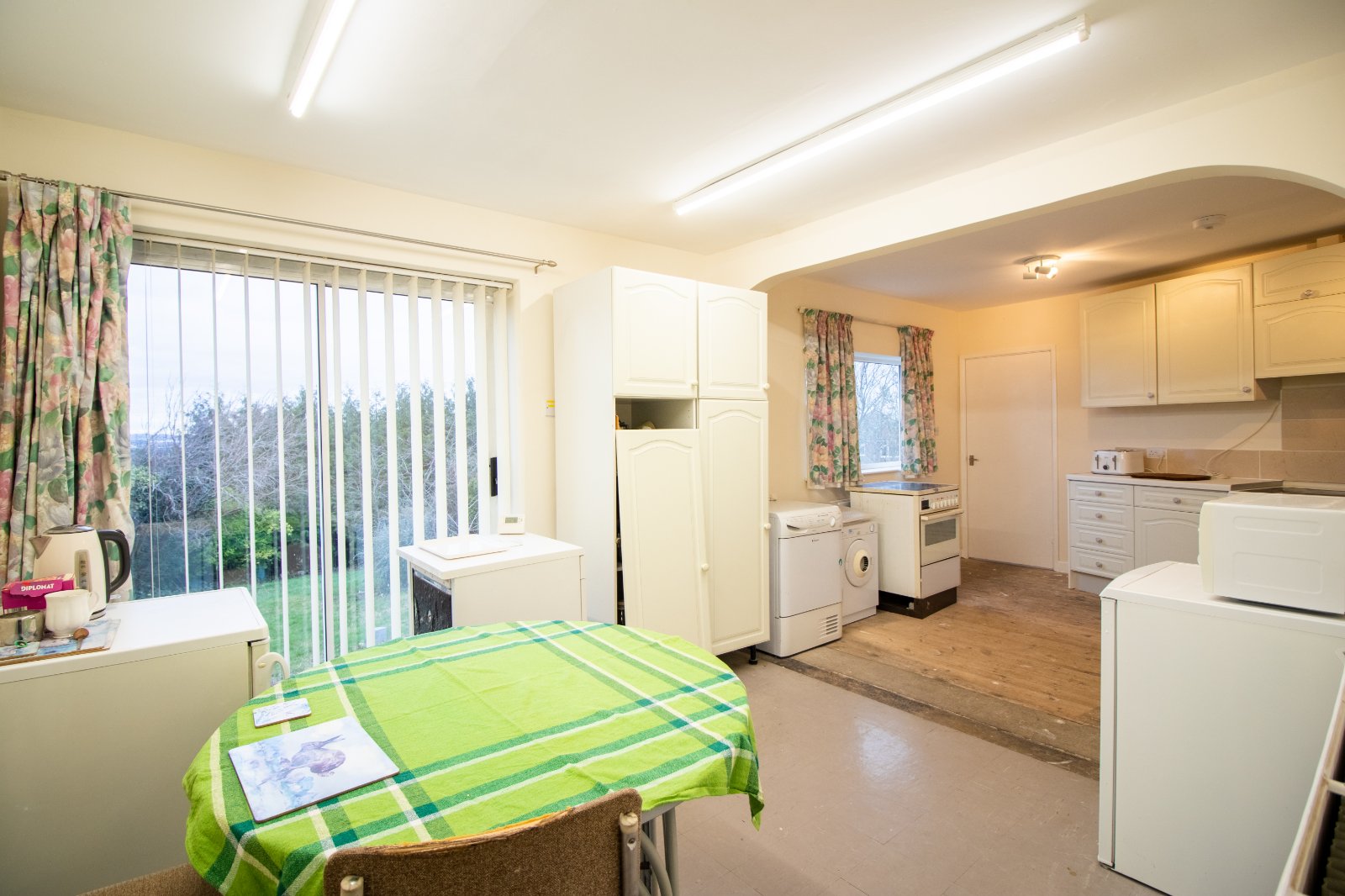 2 bed bungalow for sale in Stanhome Square, West Bridgford  - Property Image 5