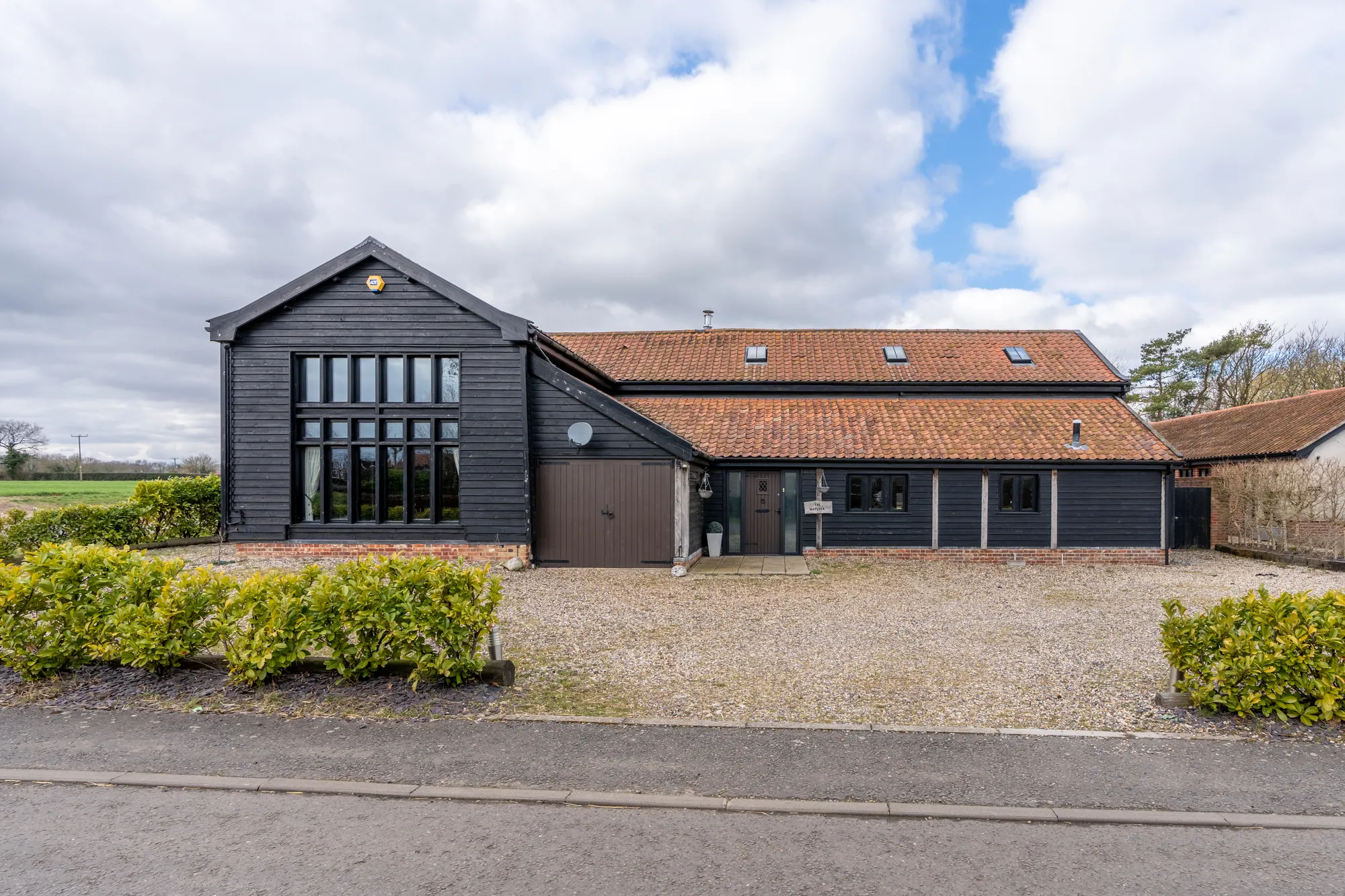 5 bed house for sale in Haylock Close, Norwich  - Property Image 1