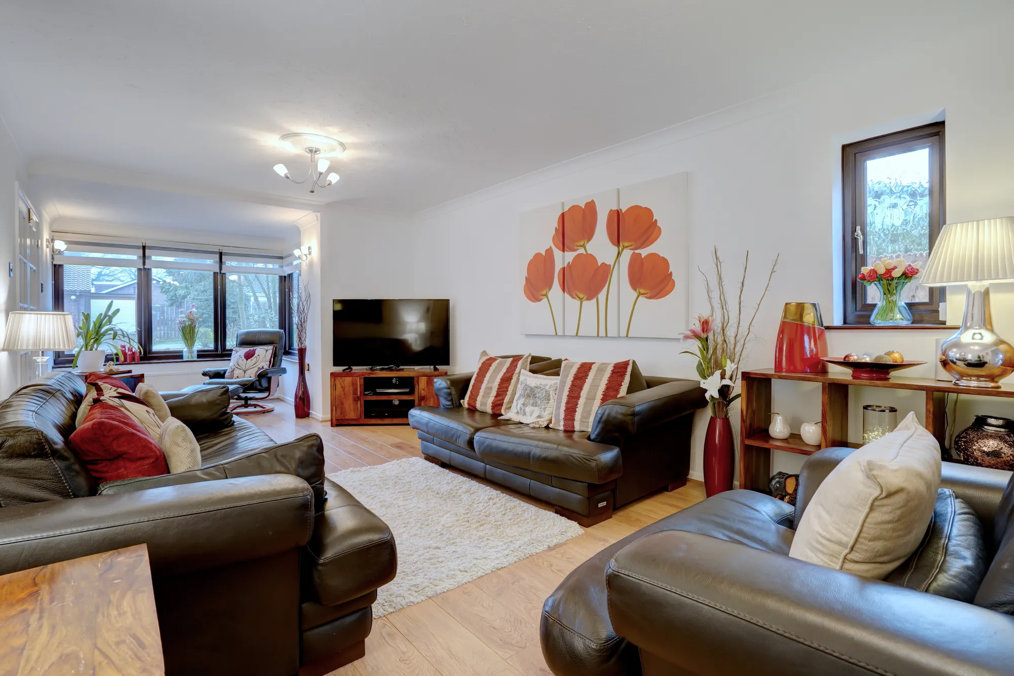 5 bed house for sale in Wood Green, Norwich  - Property Image 2