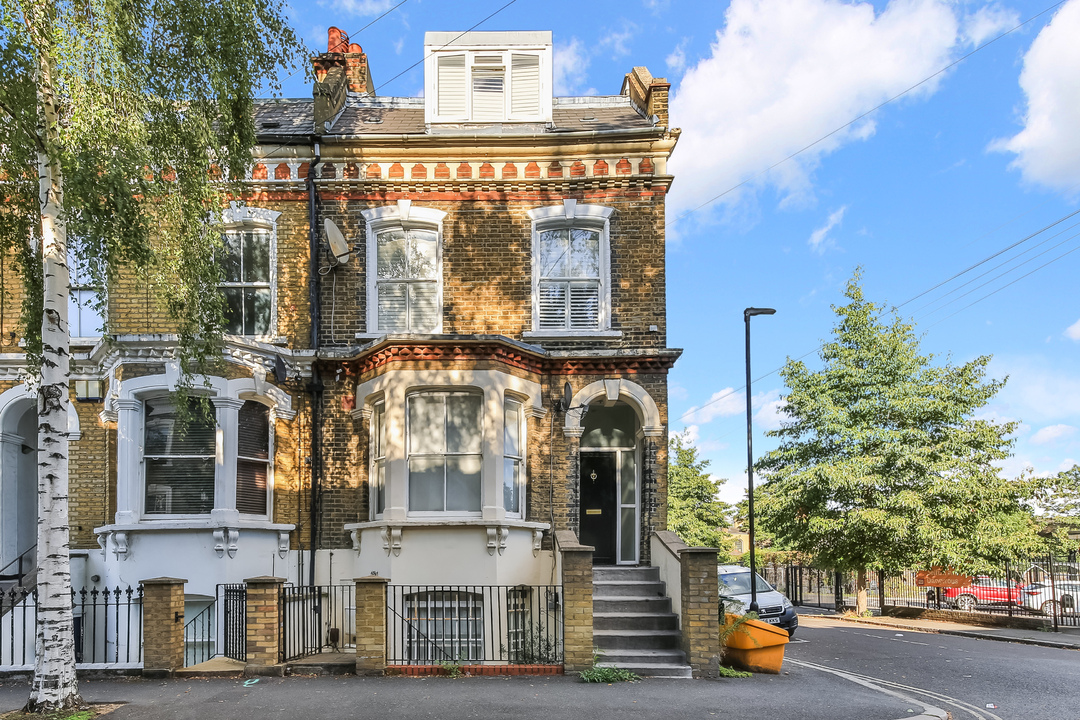 1 bed for sale in Brixton, London  - Property Image 2