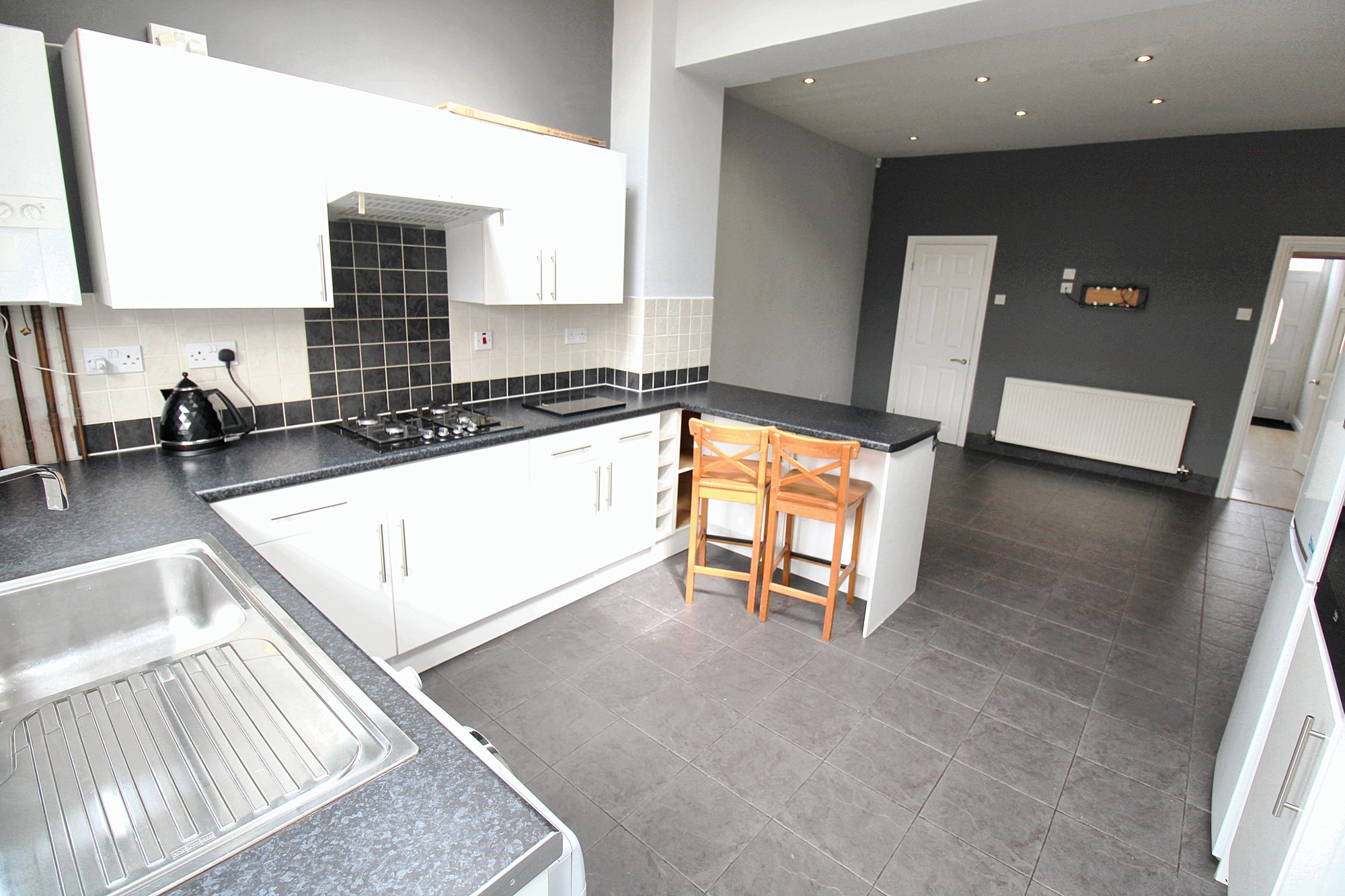 3 bed house to rent in Newmarket Road, Ashton-Under-Lyne  - Property Image 5