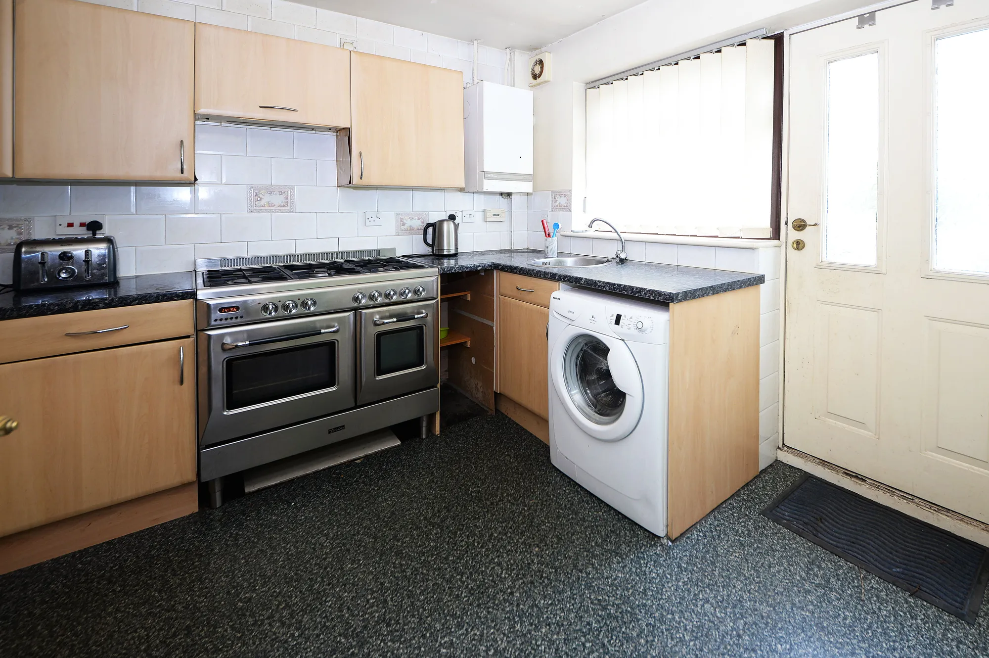 3 bed detached house for sale in Glenfield Close, Oldham  - Property Image 11