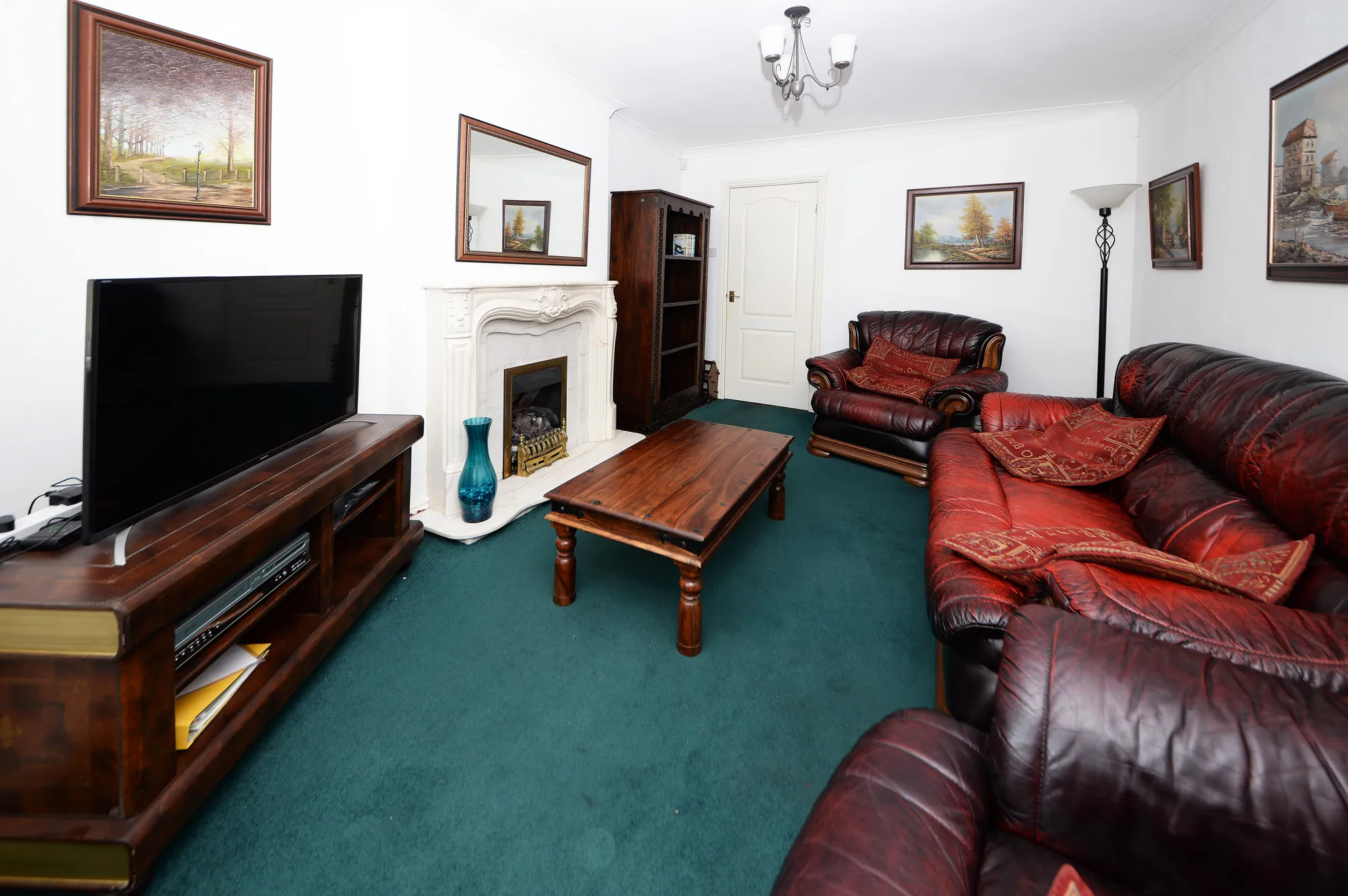 3 bed detached house for sale in Glenfield Close, Oldham  - Property Image 4