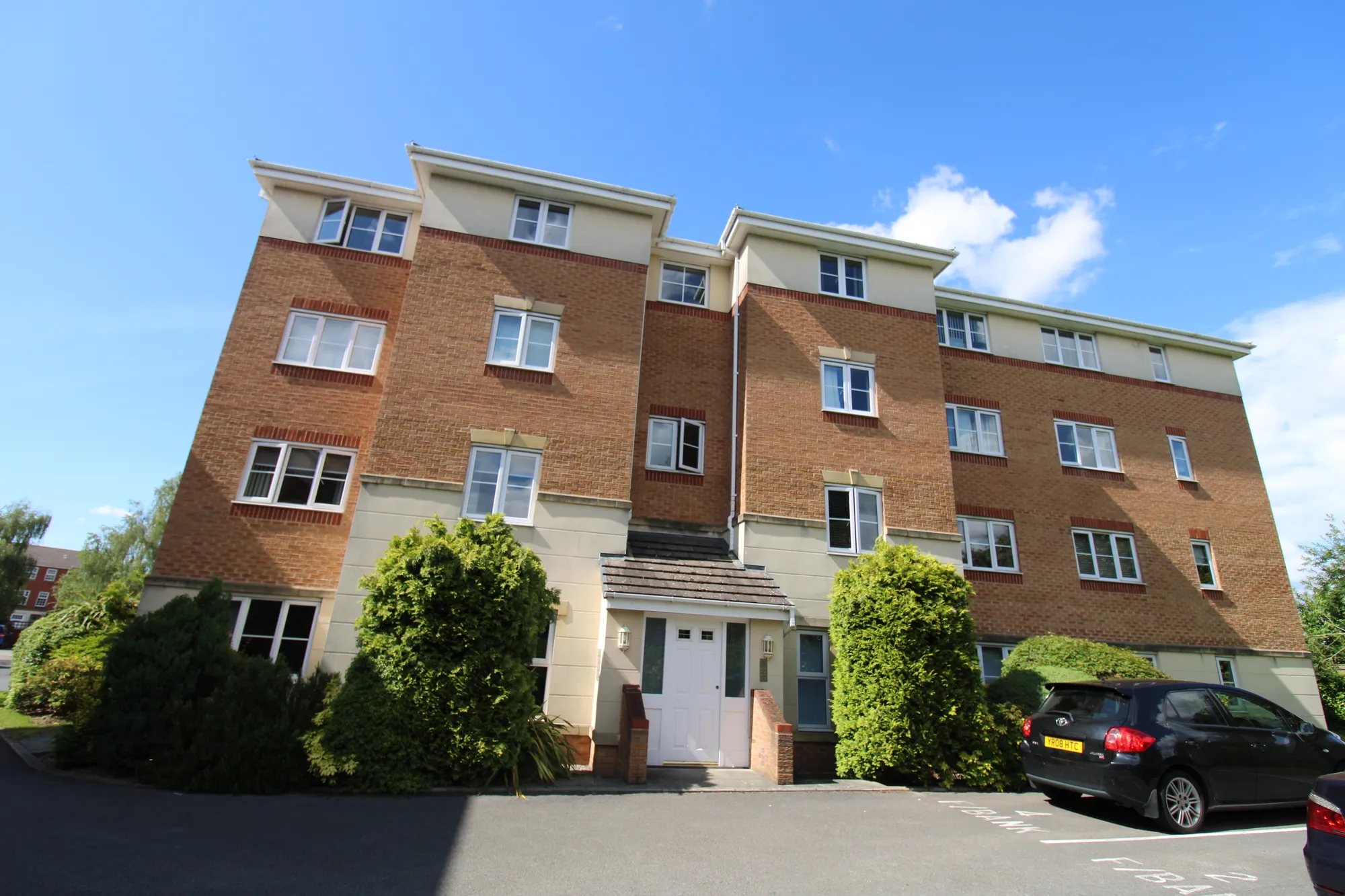 2 bed apartment to rent in Firbank Close, Ashton-Under-Lyne - Property Image 1