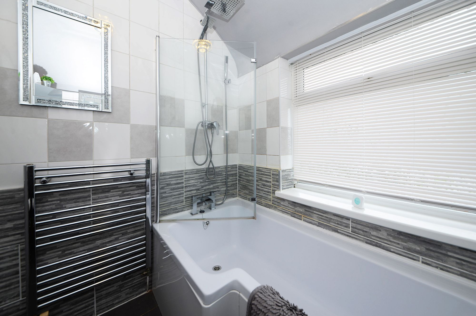 3 bed semi-detached house for sale in Circular Road, Manchester  - Property Image 21