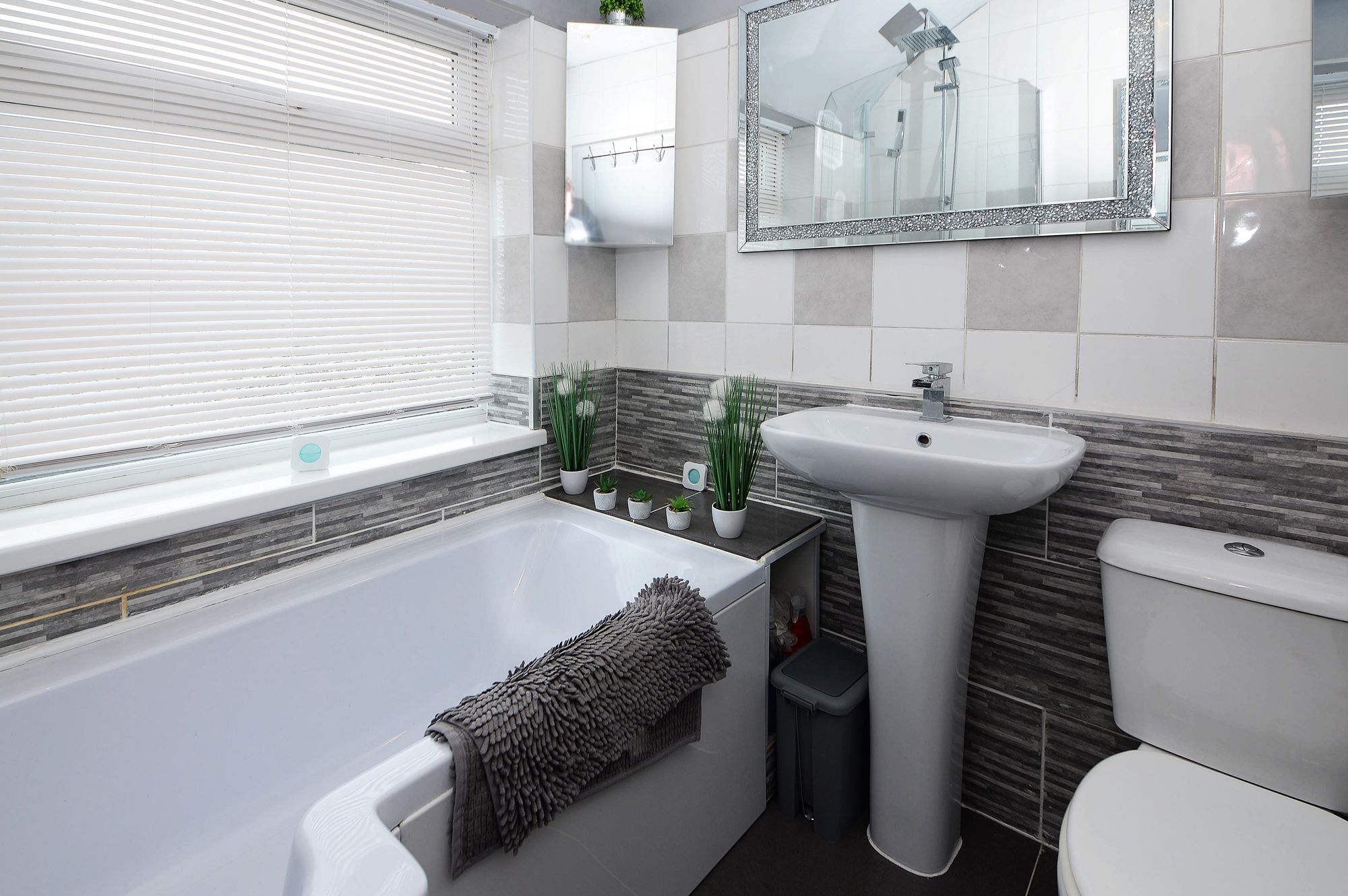 3 bed semi-detached house for sale in Circular Road, Manchester  - Property Image 22