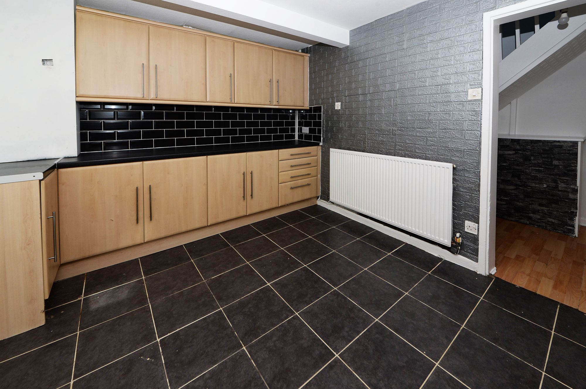 2 bed mid-terraced house for sale in Windsor Drive, Dukinfield  - Property Image 10