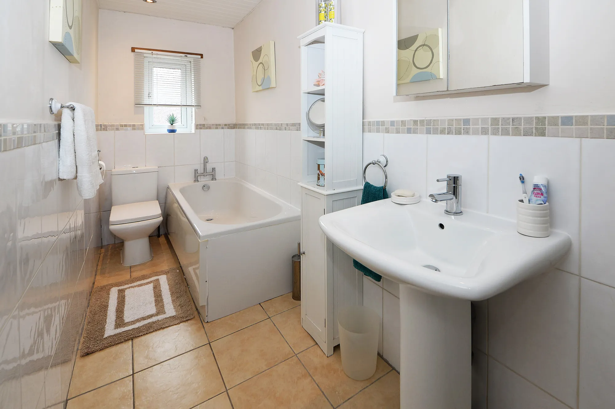 2 bed house for sale in Smallshaw Lane, Ashton-Under-Lyne  - Property Image 18