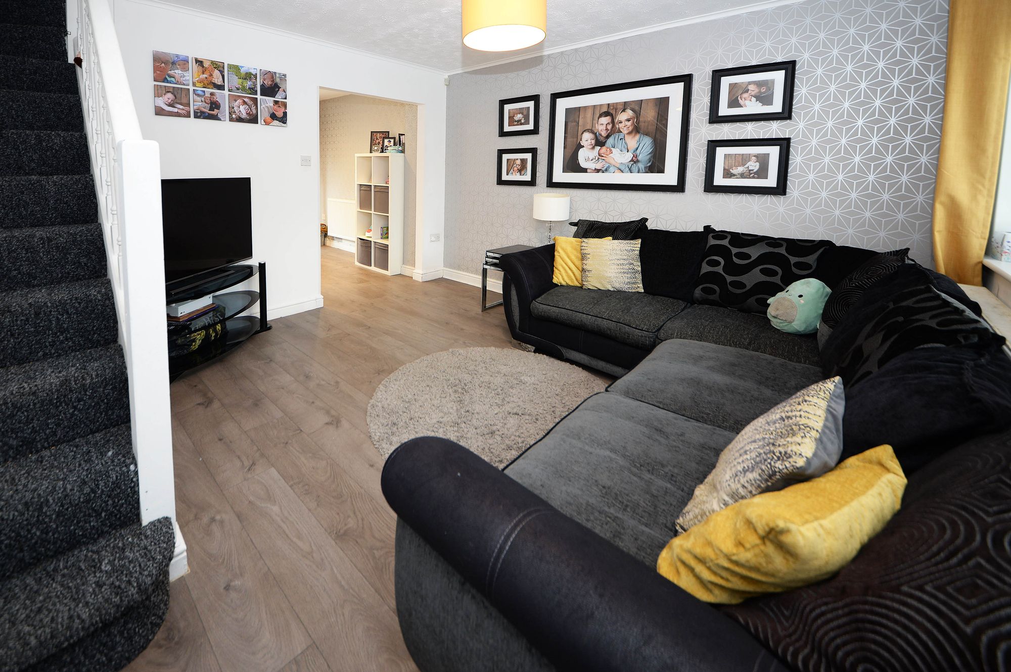 2 bed terraced house for sale in Covert Road, Oldham  - Property Image 2