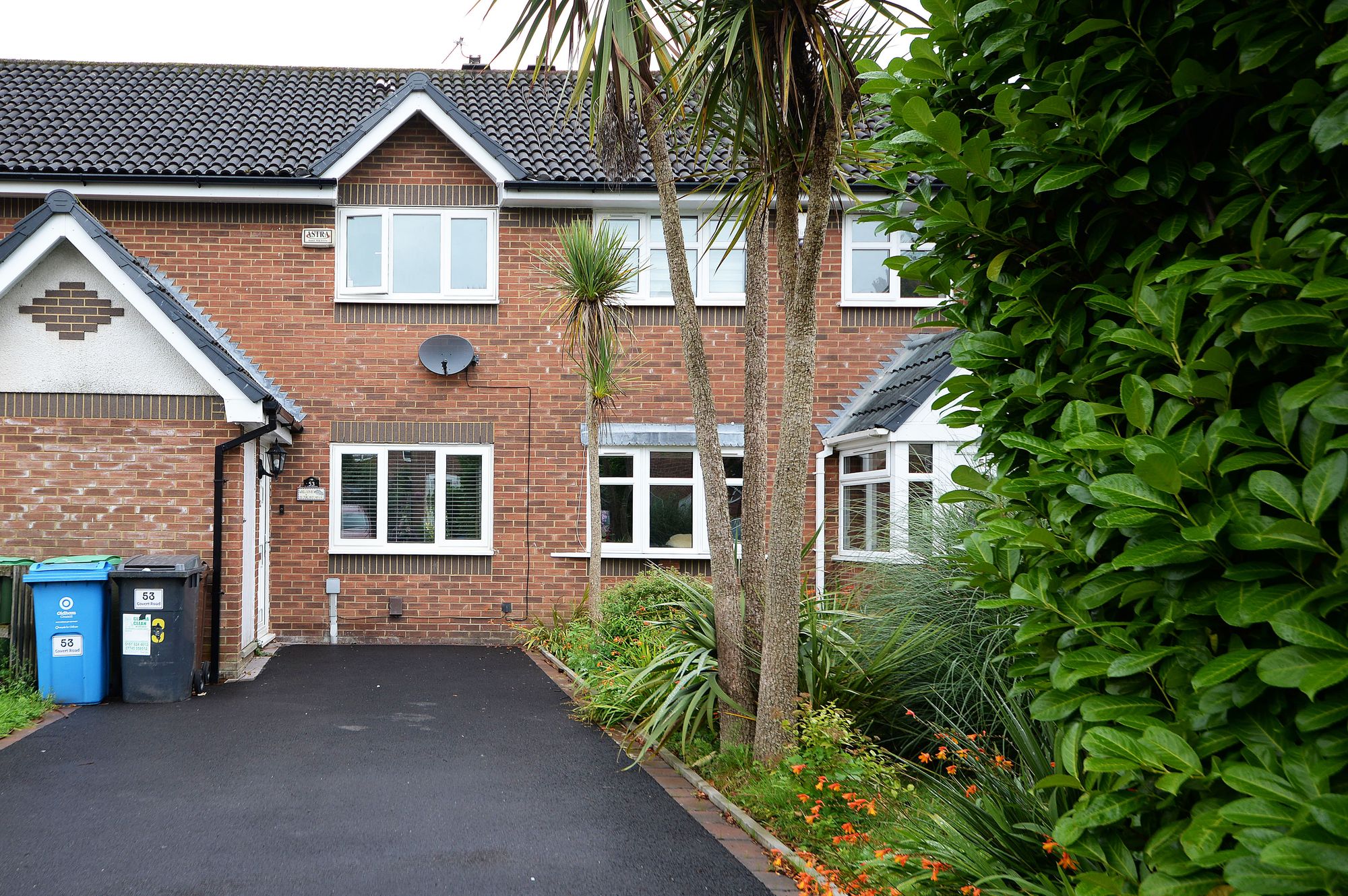 2 bed terraced house for sale in Covert Road, Oldham  - Property Image 1