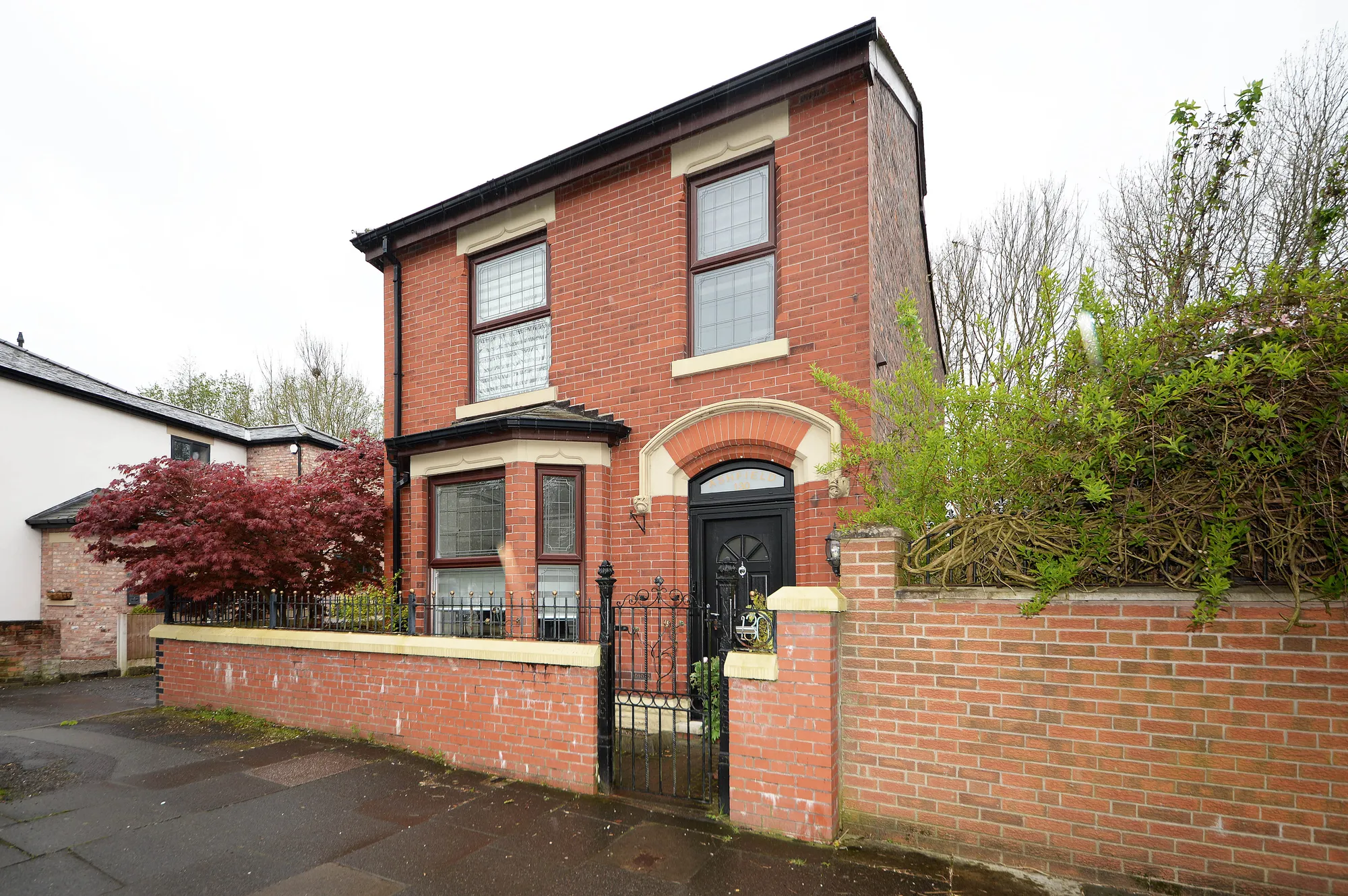 4 bed detached house for sale in Stockport Road, Hyde - Property Image 1