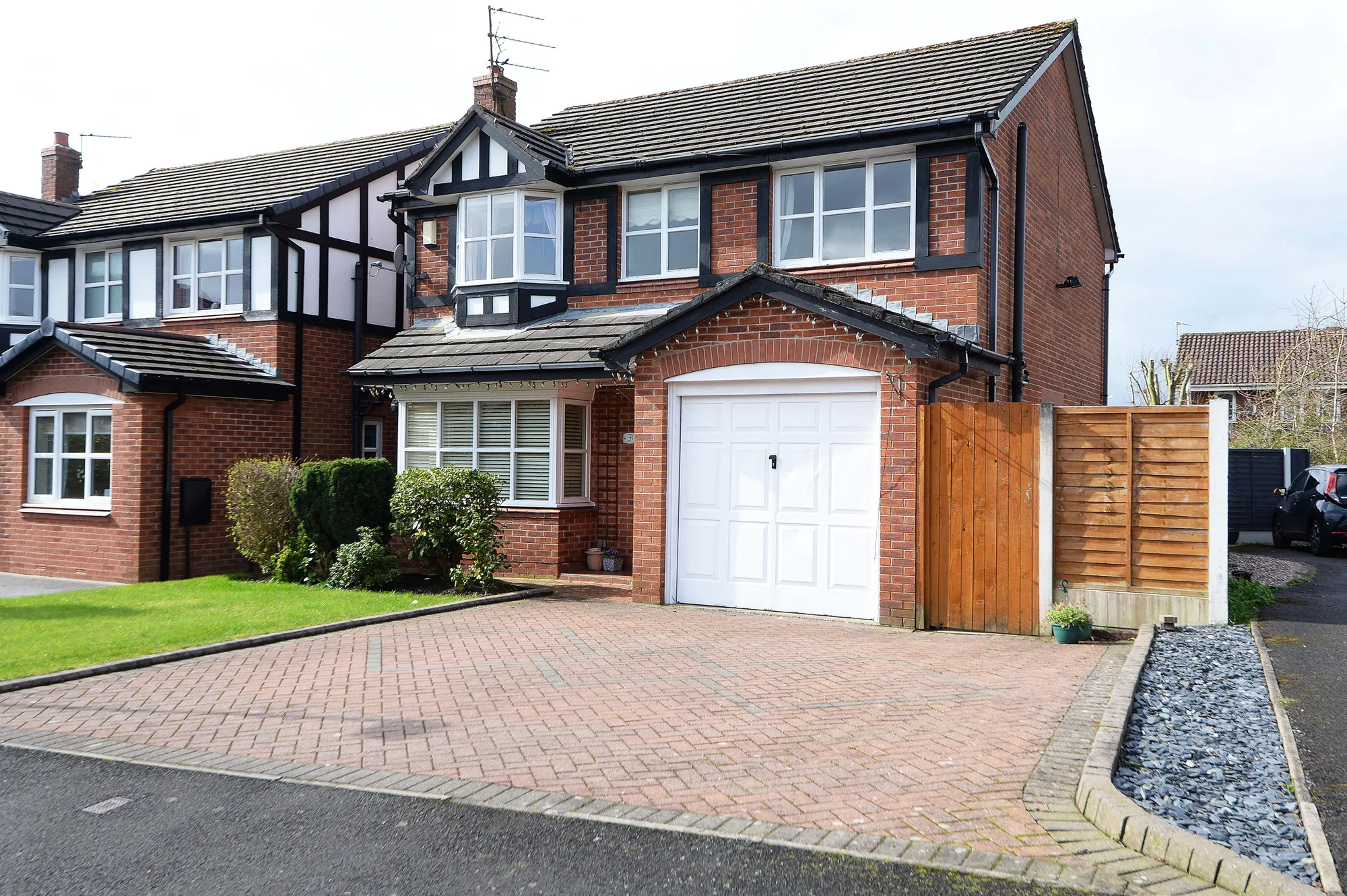 4 bed detached house for sale in Canterbury Close, Dukinfield  - Property Image 32