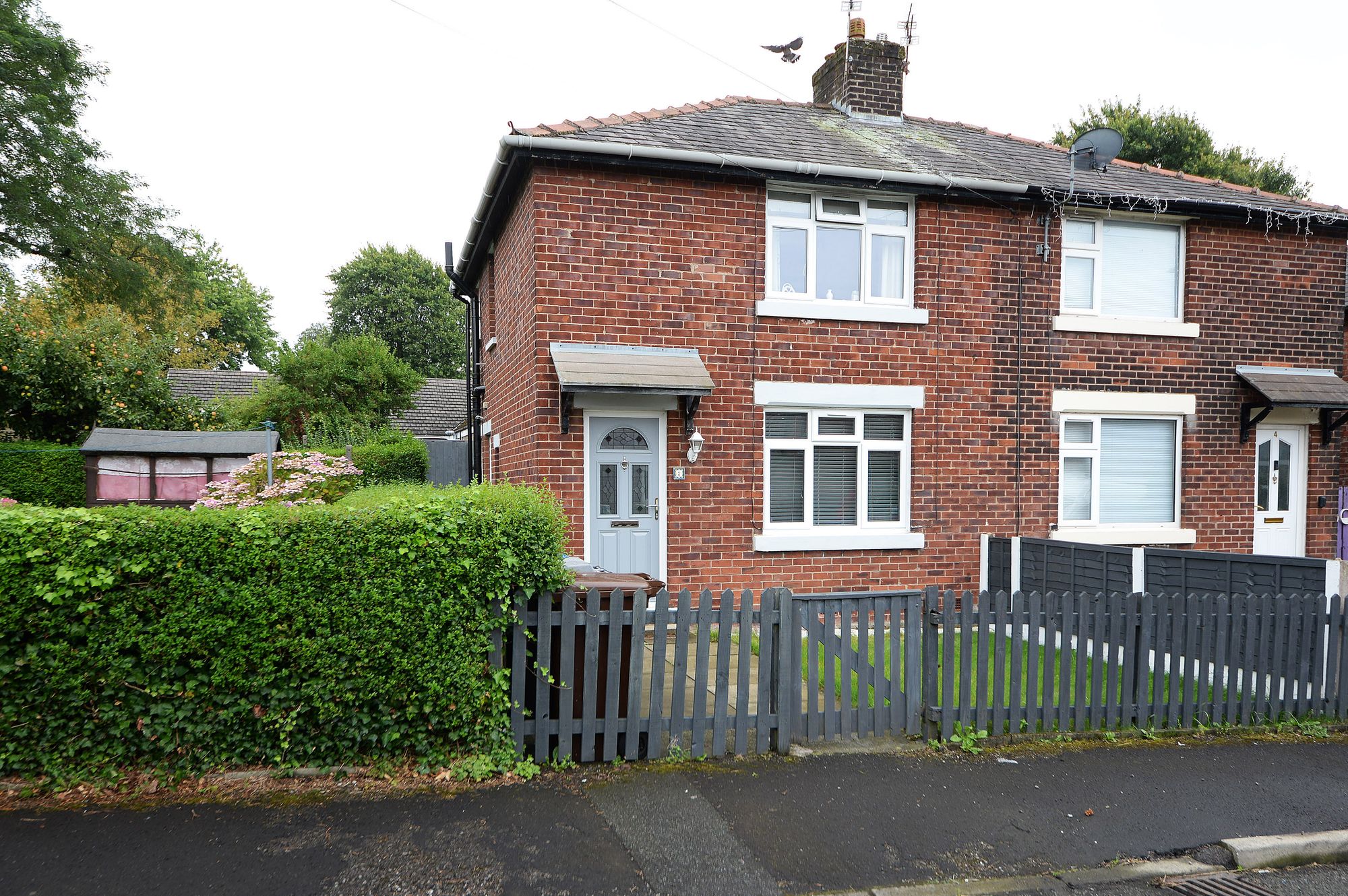 2 bed house for sale in Anderton Grove, Ashton-Under-Lyne  - Property Image 1